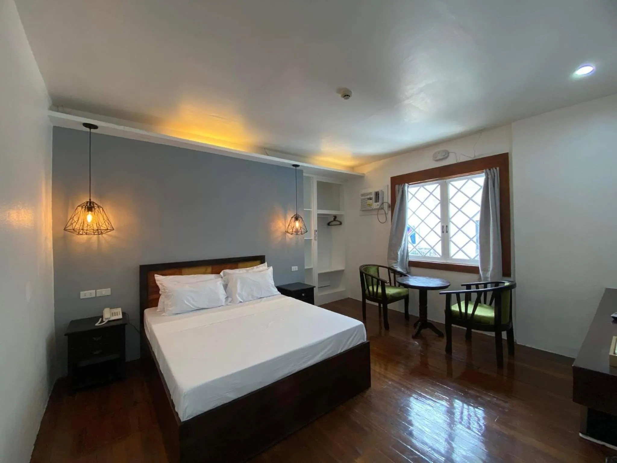 Bedroom, Bed in Dumaguete Seafront Hotel