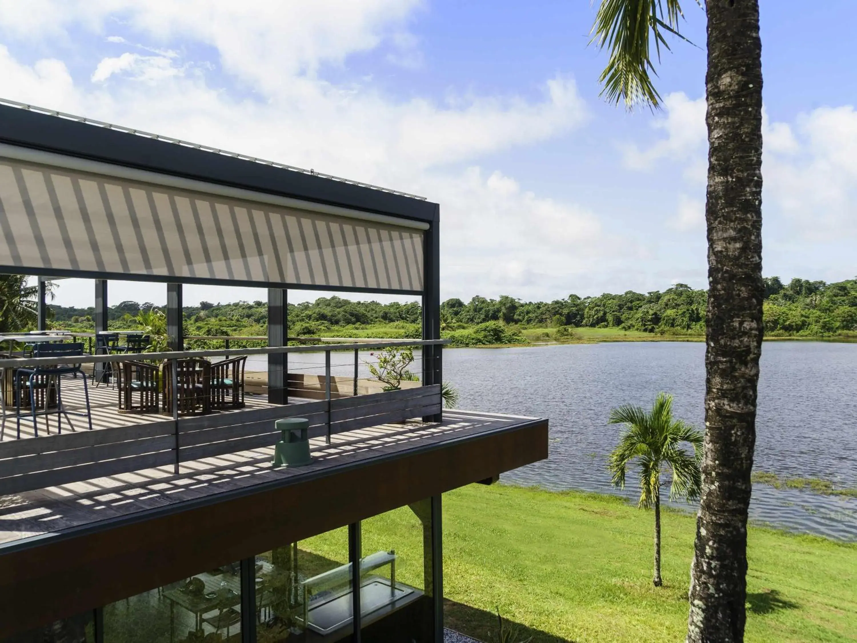 Property building in Hotel Mercure Kourou Ariatel Property building in Hotel Mercure Kourou Ariatel