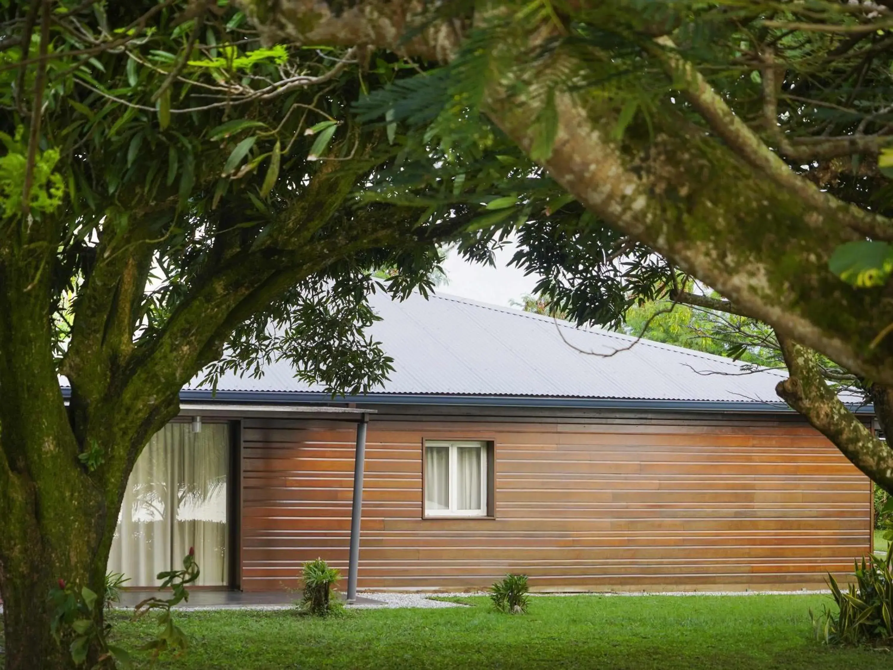 Property building in Hotel Mercure Kourou Ariatel Property building in Hotel Mercure Kourou Ariatel