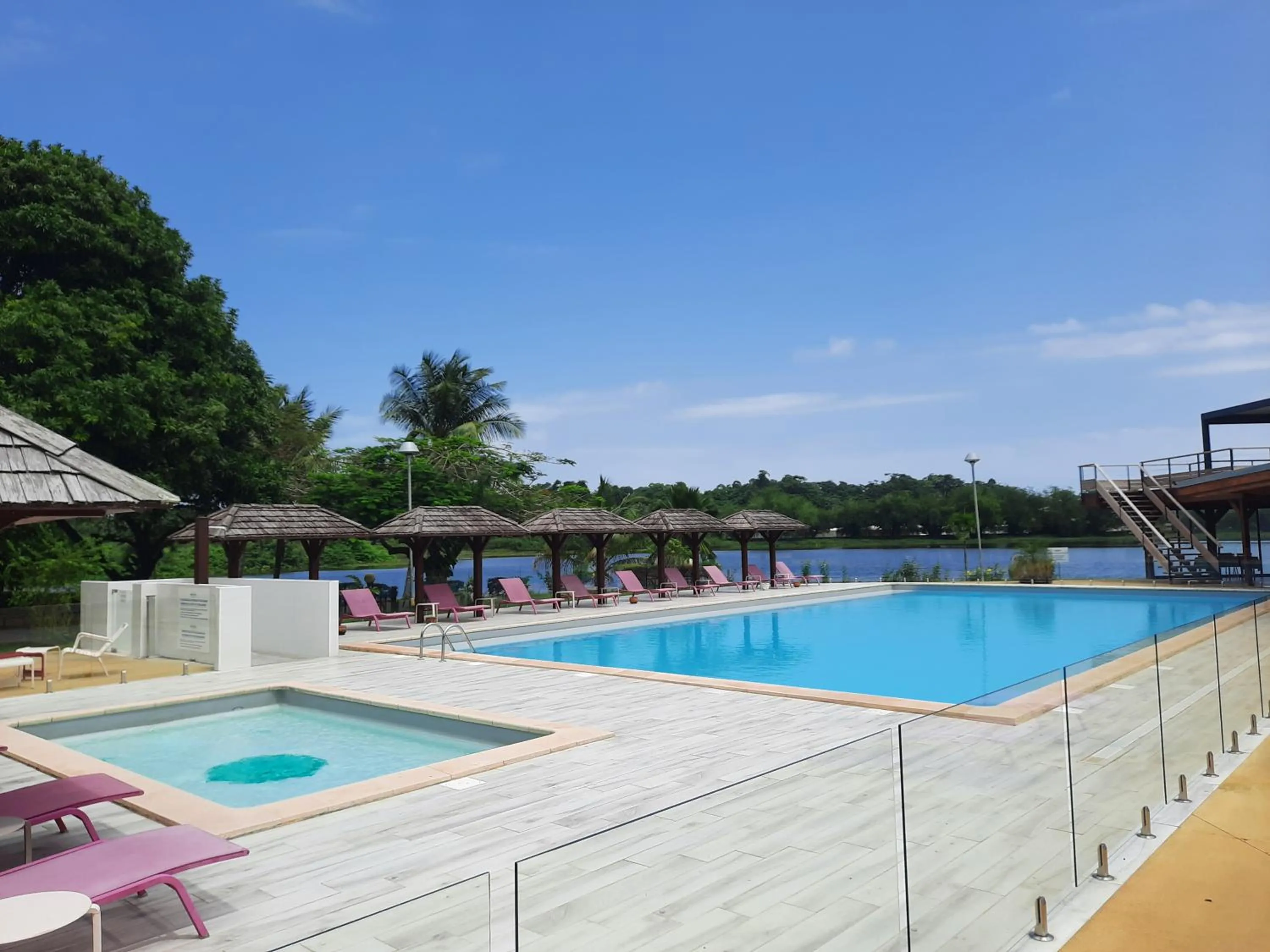 Pool view in Hotel Mercure Kourou Ariatel