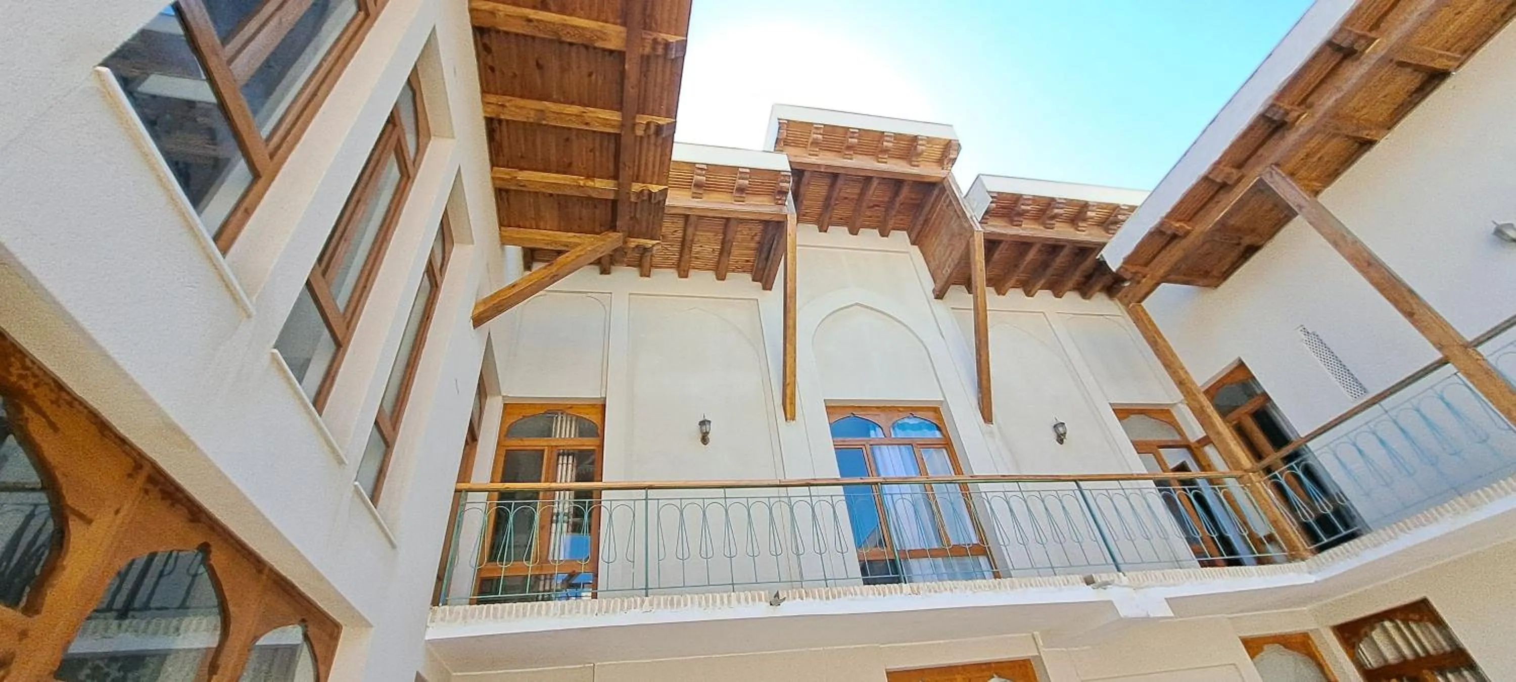 Inner courtyard view in Hotel Ansi Boutique W&S terrace