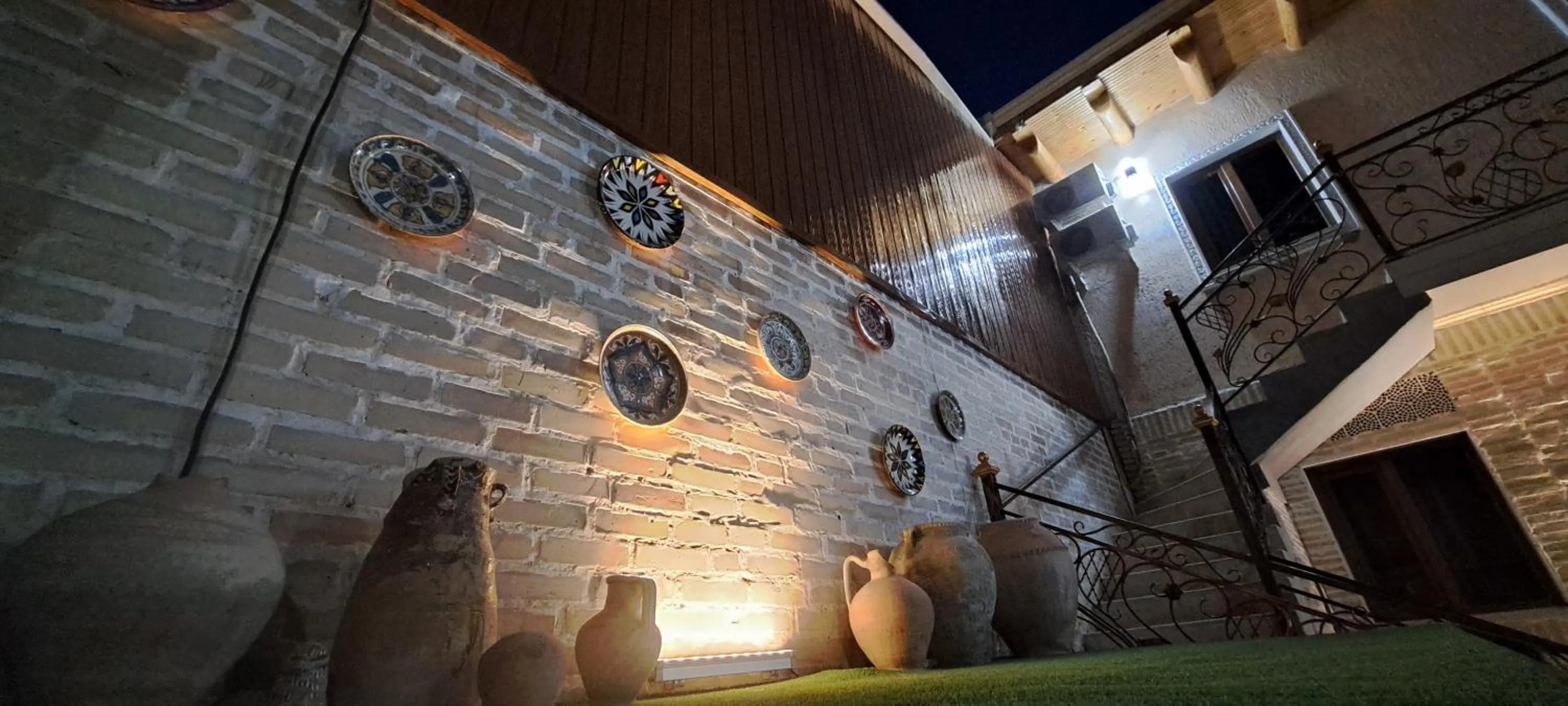 Inner courtyard view in Hotel Ansi Boutique W&S terrace