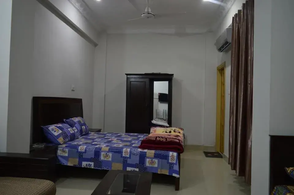 Bed in Hotel Crown City Bed in Hotel Crown City