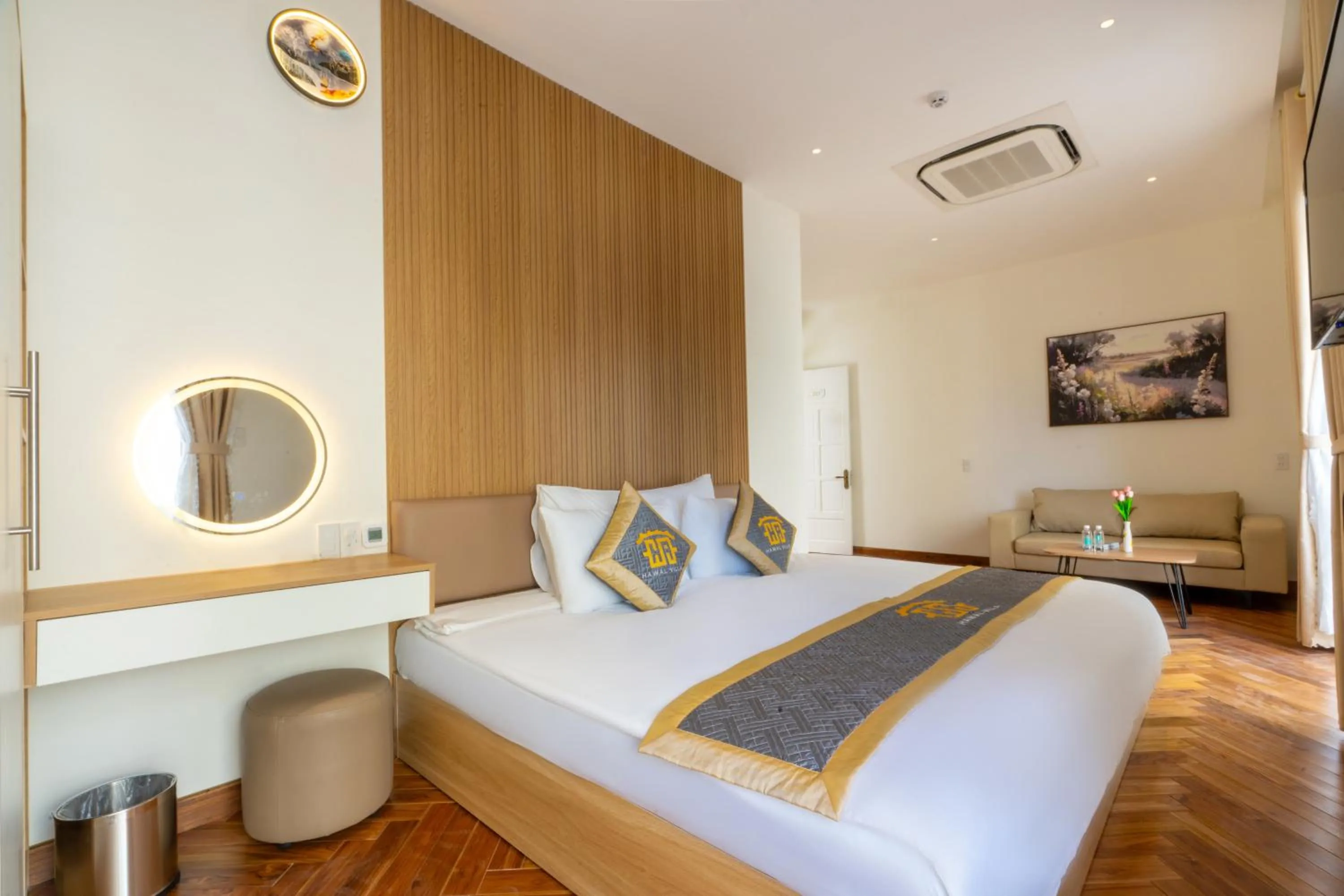 Bed in Hawal Boutique Villa Hoi An