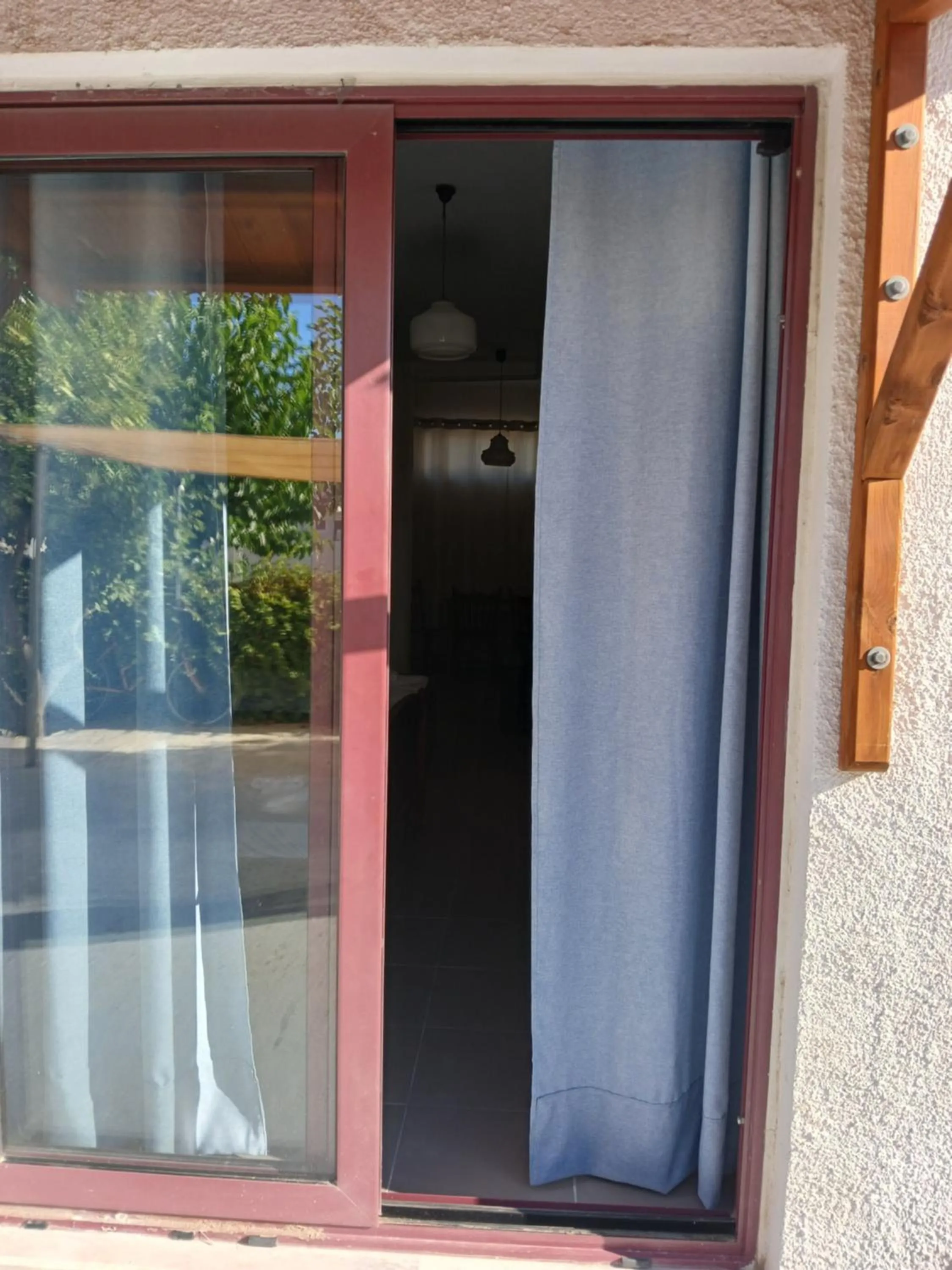 Photo of the whole room in GOLDEN BEACH