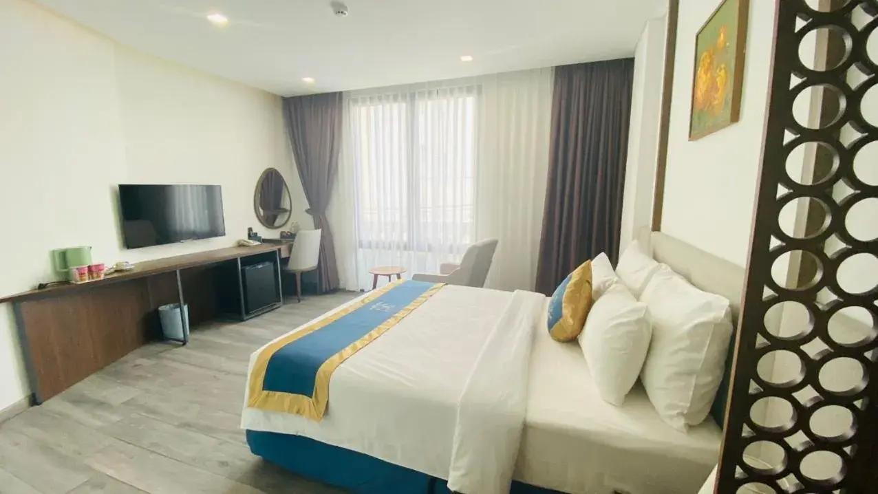 Photo of the whole room, Bed in Ciao Saigon 2 Hotel Photo of the whole room, Bed in Ciao Saigon 2 Hotel