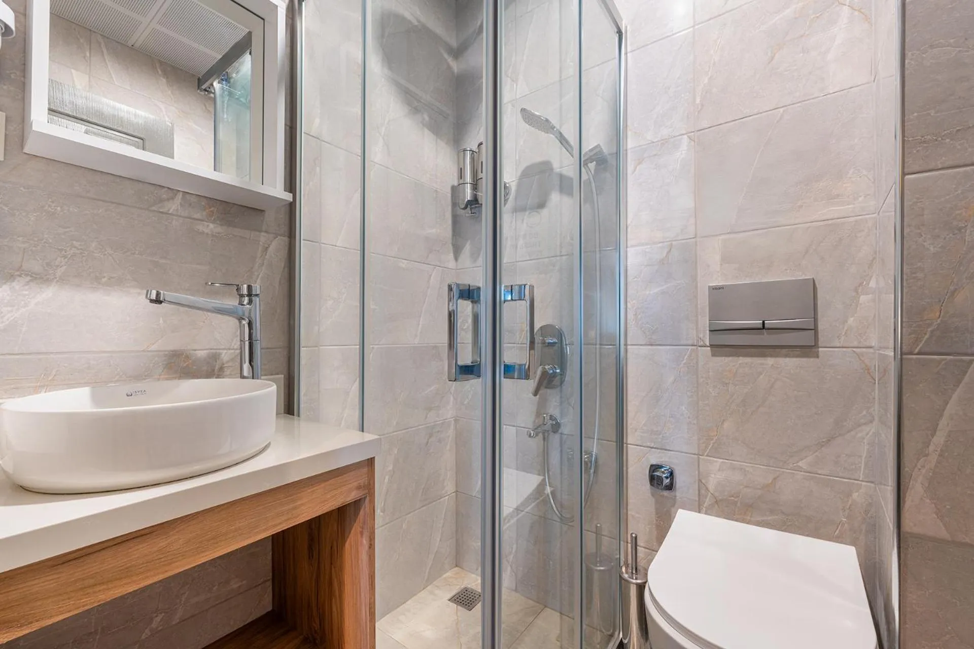 Shower in Echinus Lara Hotel