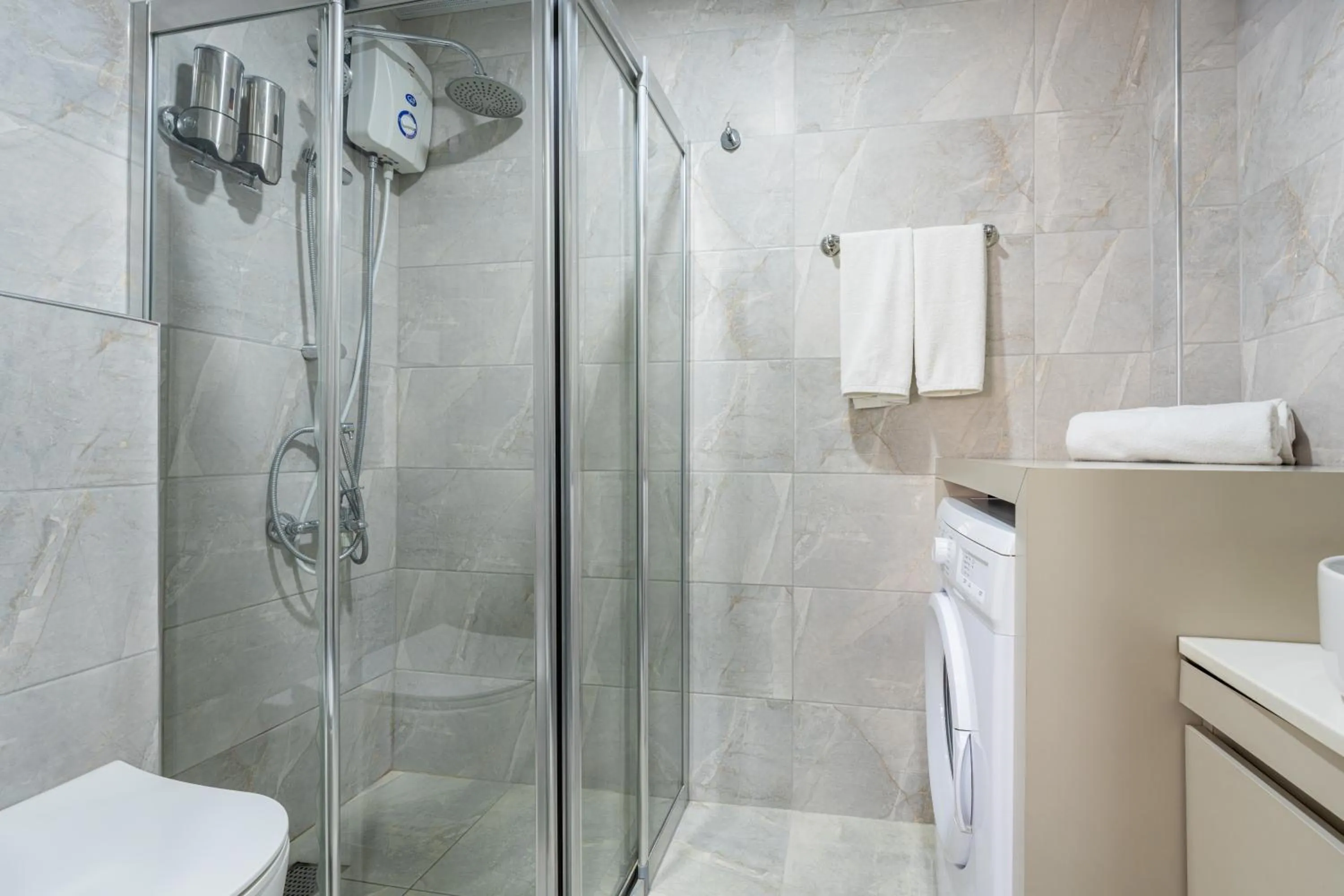 Shower in Echinus Lara Hotel