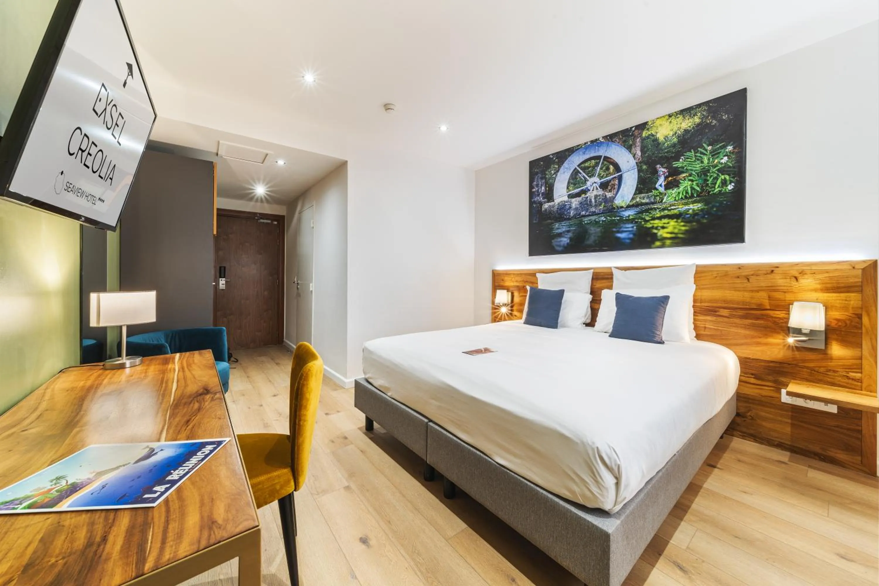 Bedroom, Bed in Hôtel Exsel Créolia