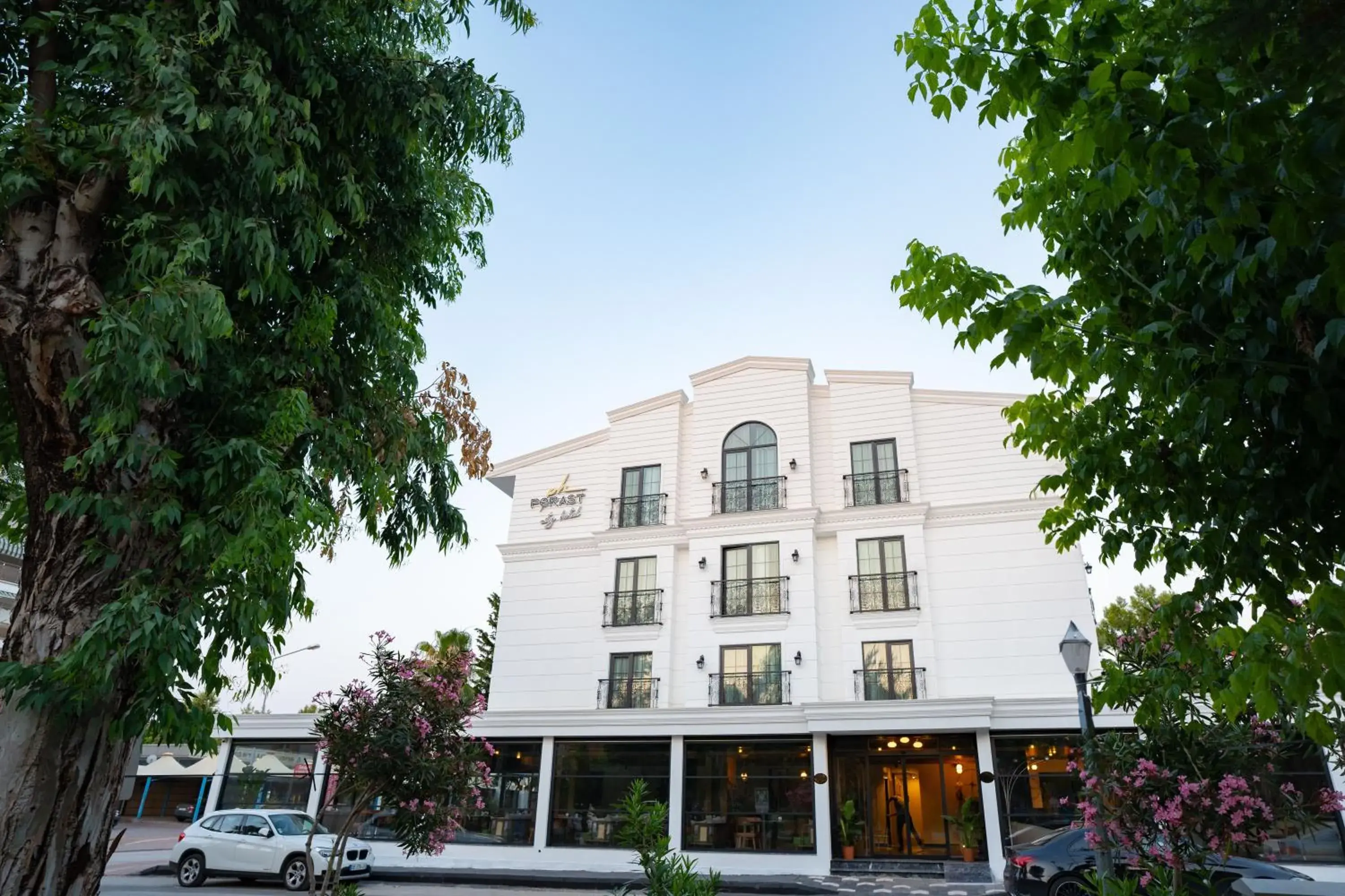 Property building in Perast City Hotel Property building in Perast City Hotel