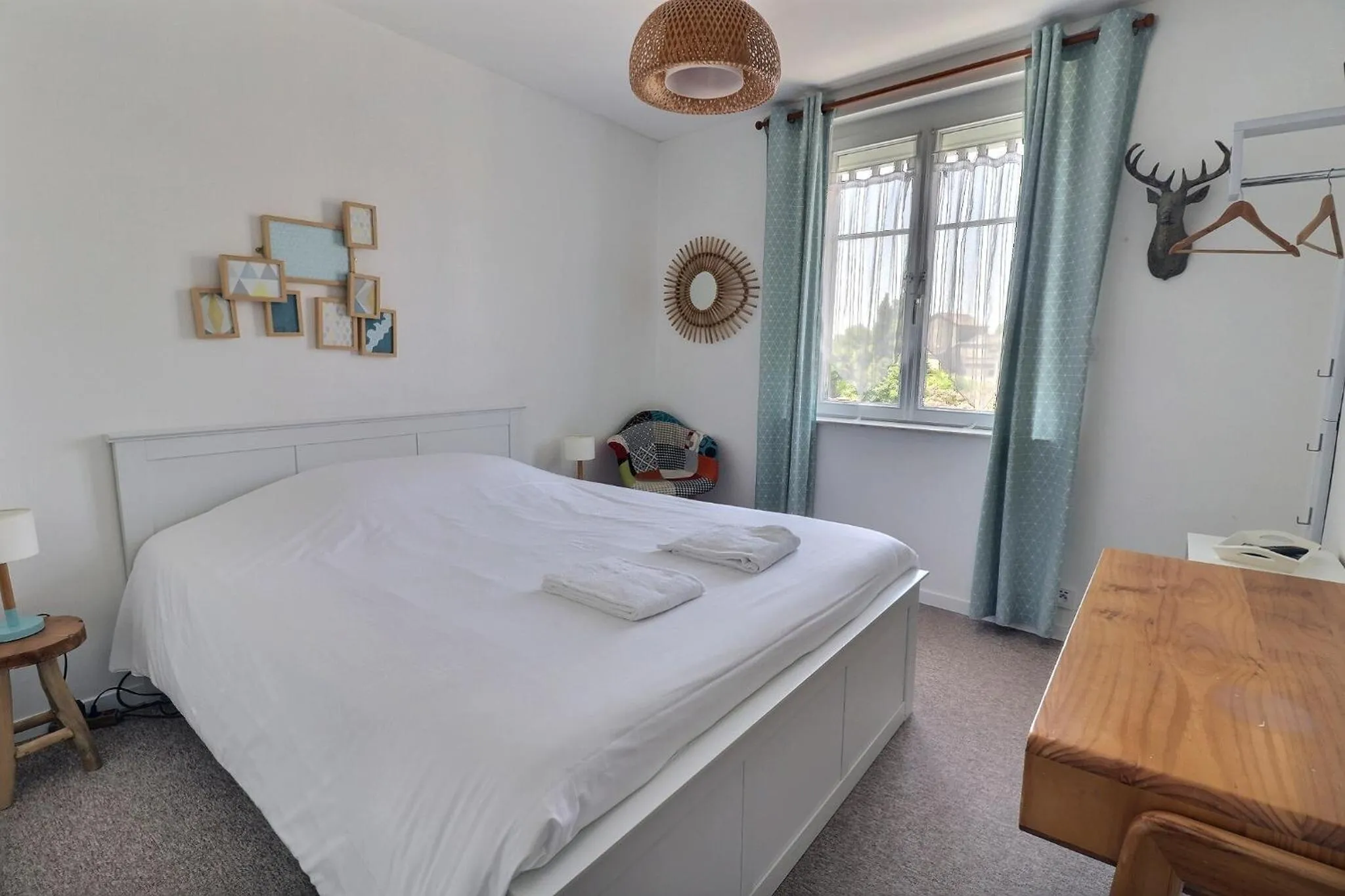 Bedroom, Bed in Hôtel Le Smile