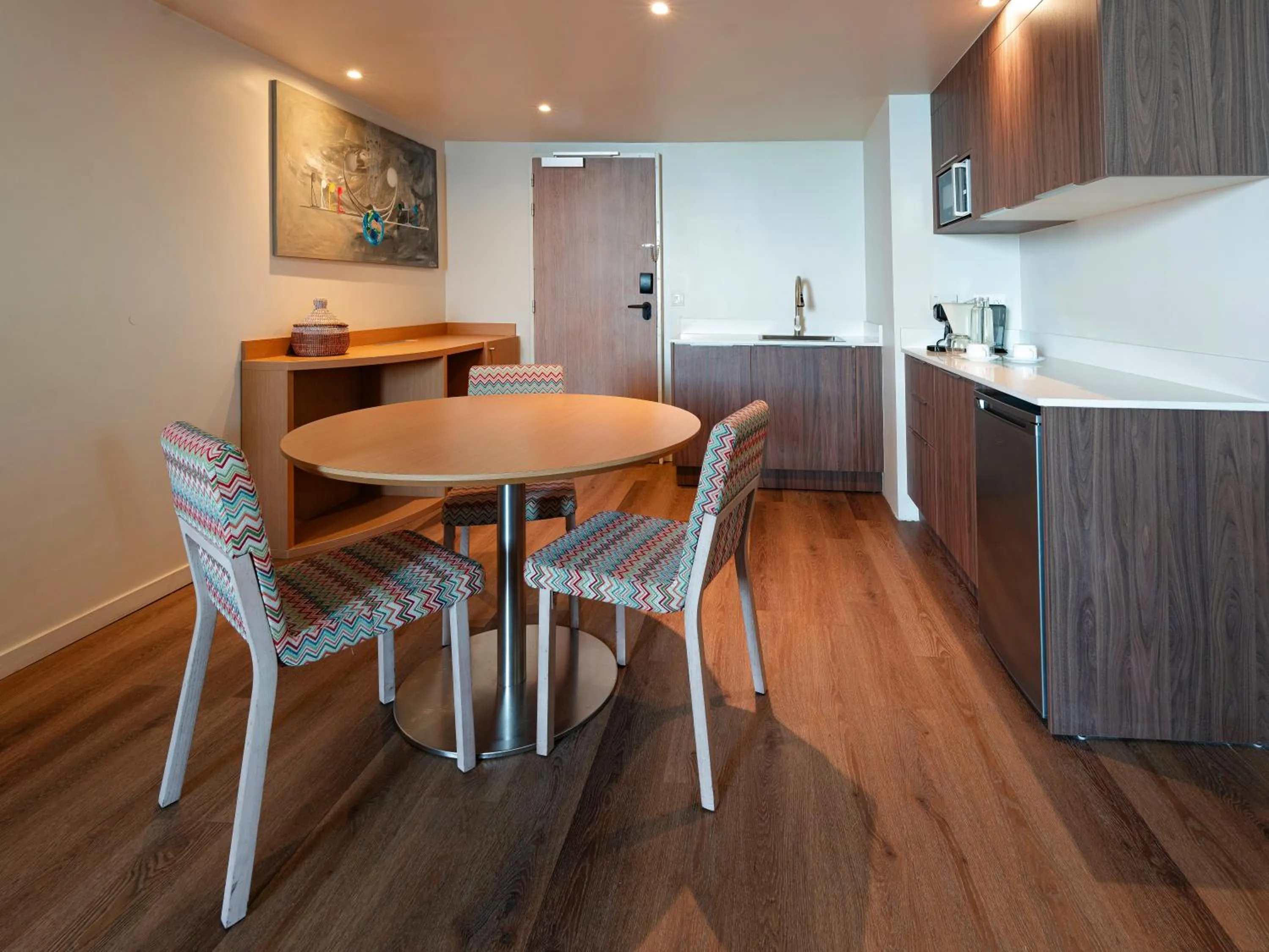 Kitchen or kitchenette in Novotel Dakar