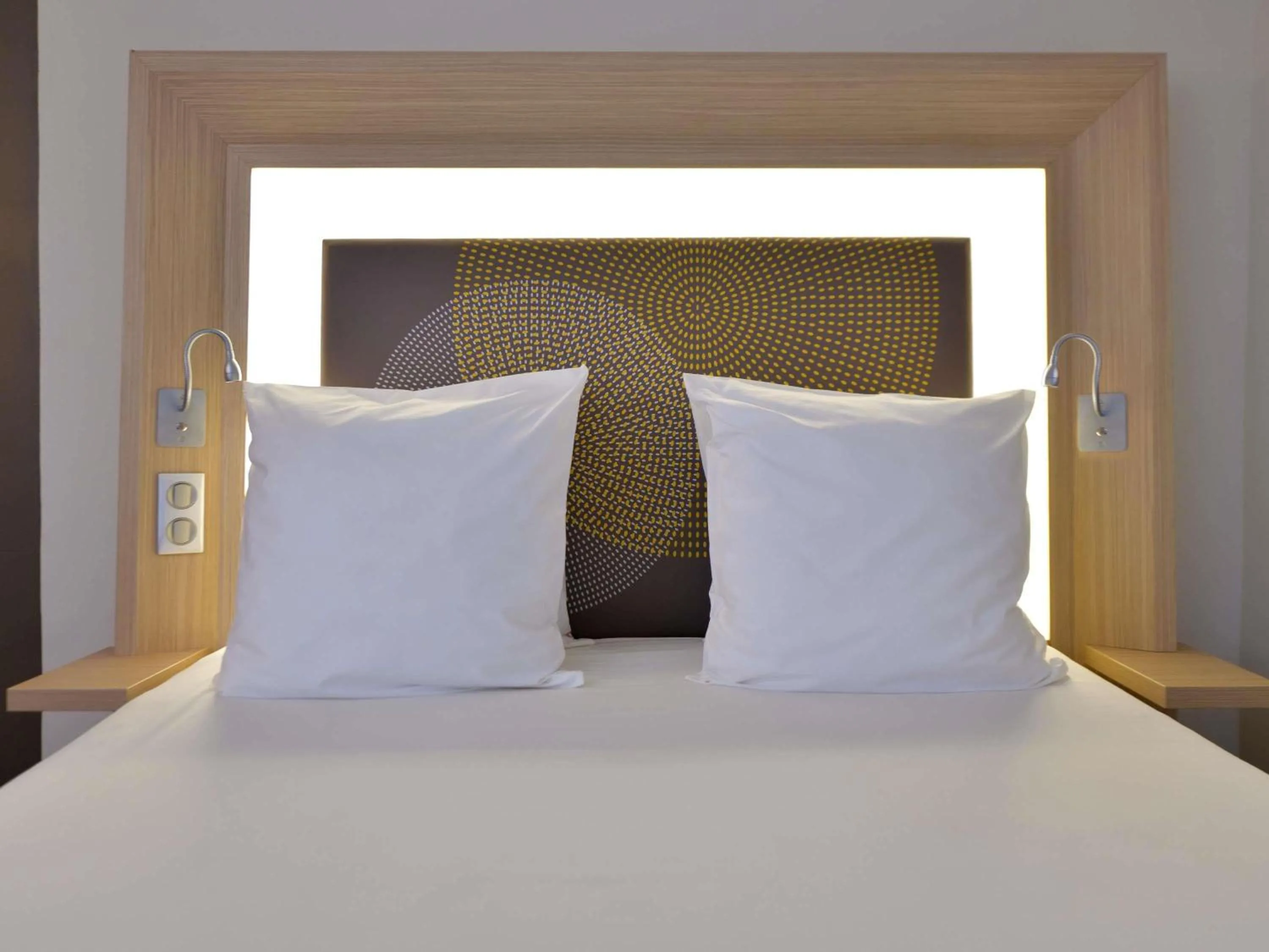 Bedroom, Bed in Novotel Dakar