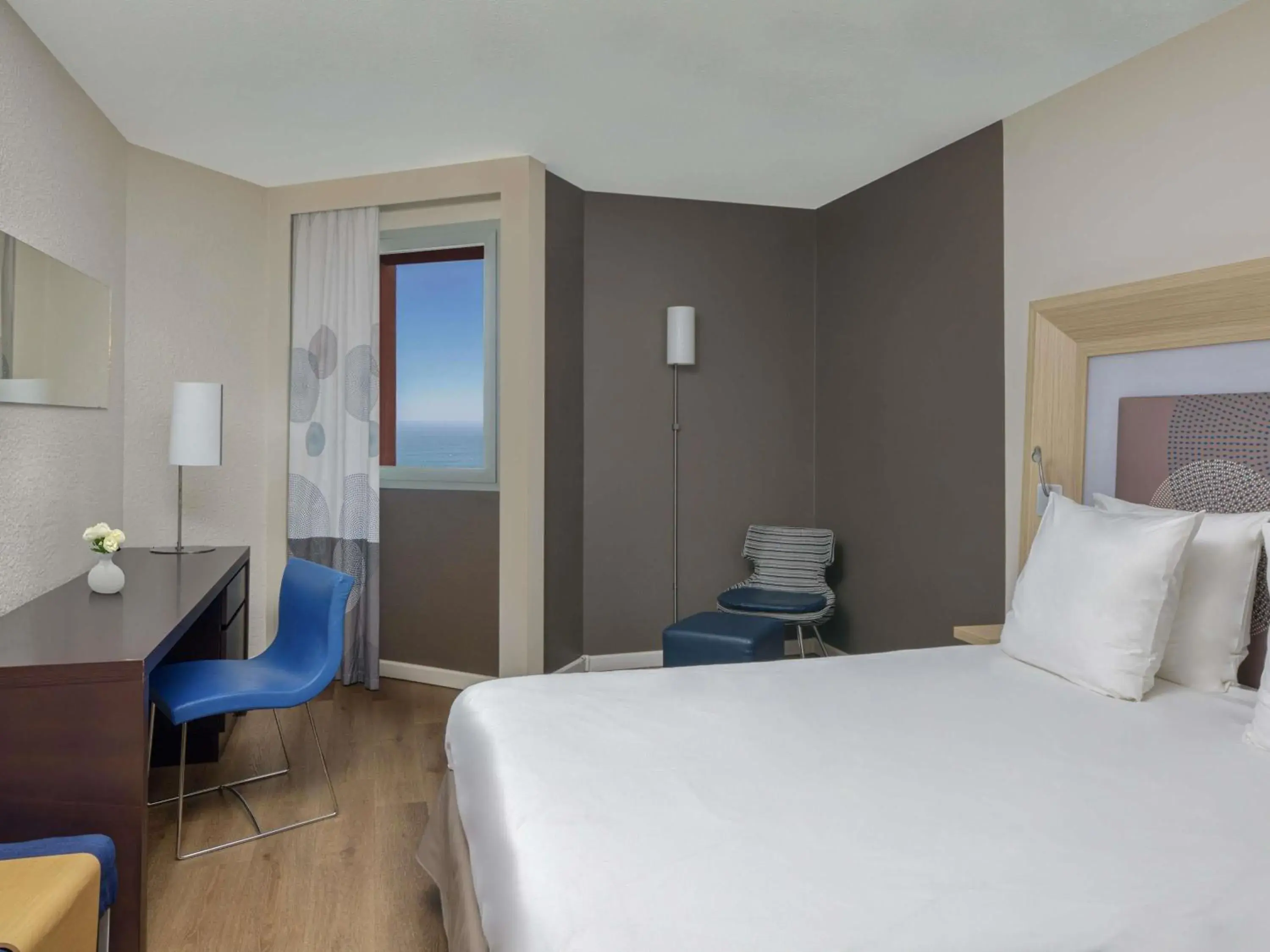 Bedroom, Bed in Novotel Dakar Bedroom, Bed in Novotel Dakar