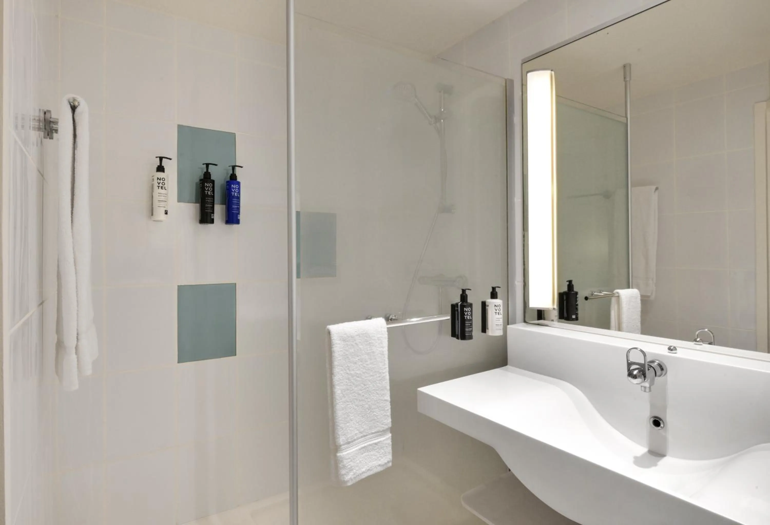 Shower in Novotel Dakar