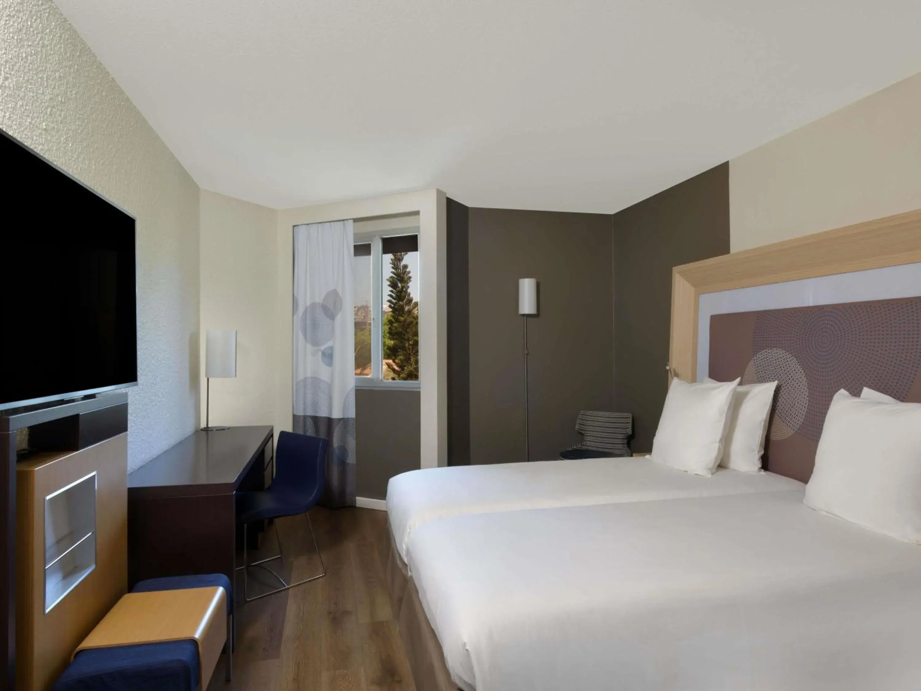 Standard Twin Room with City View in Novotel Dakar Standard Twin Room with City View in Novotel Dakar