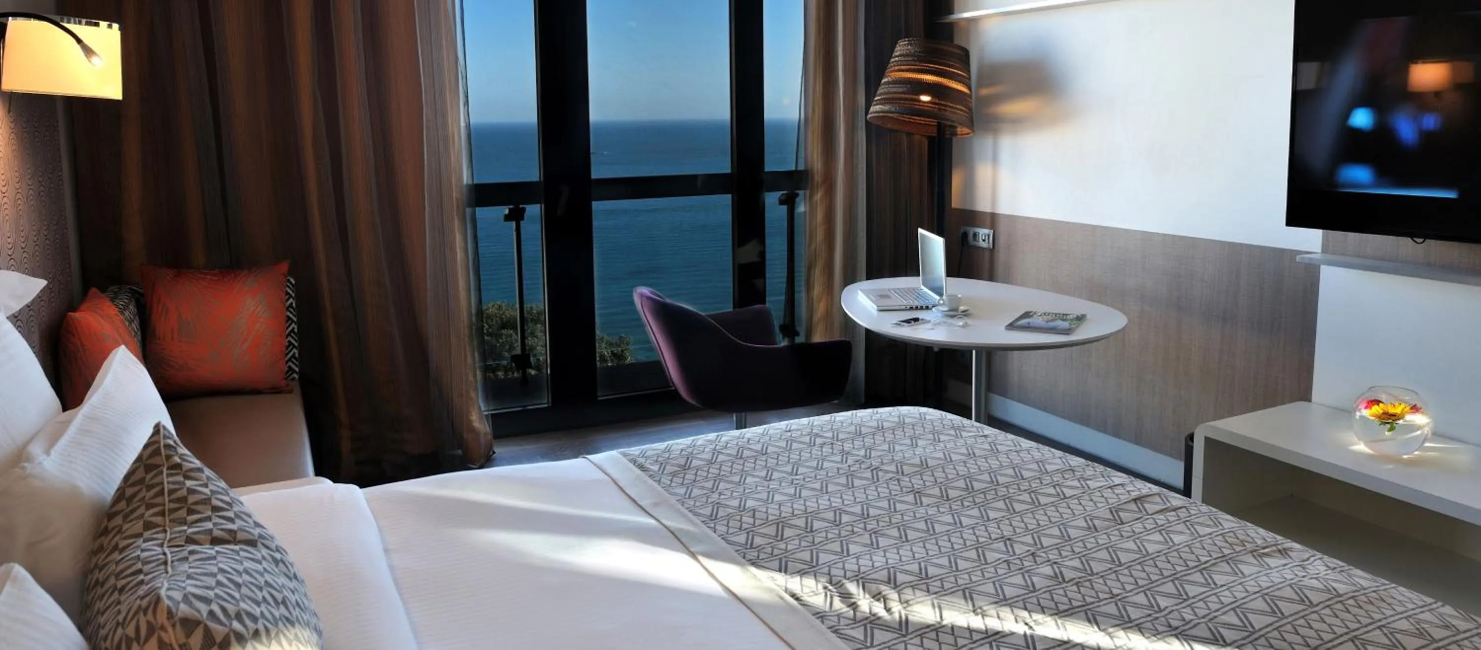 Bedroom, Bed in Pullman Dakar Teranga