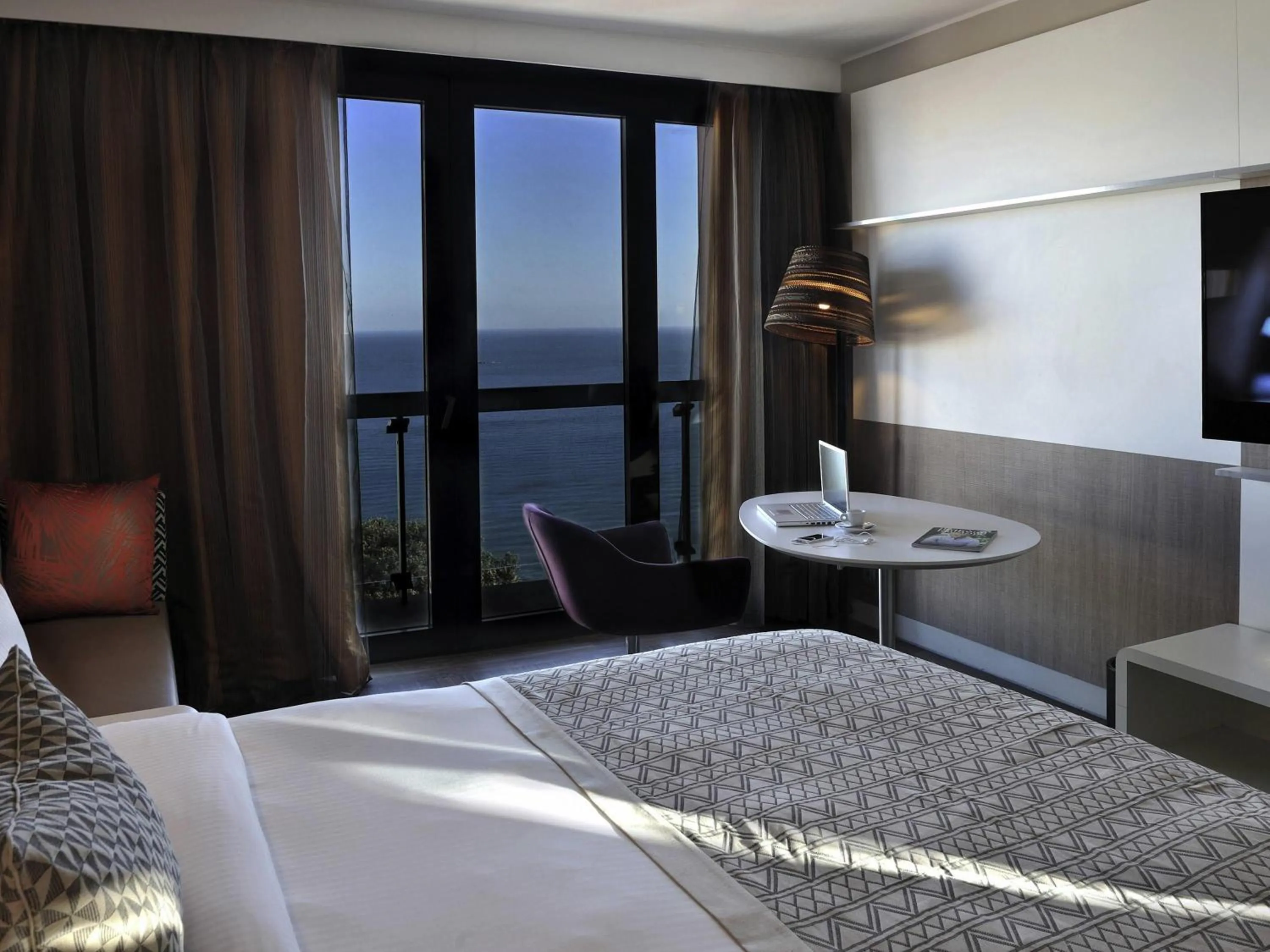 Bedroom, Bed in Pullman Dakar Teranga