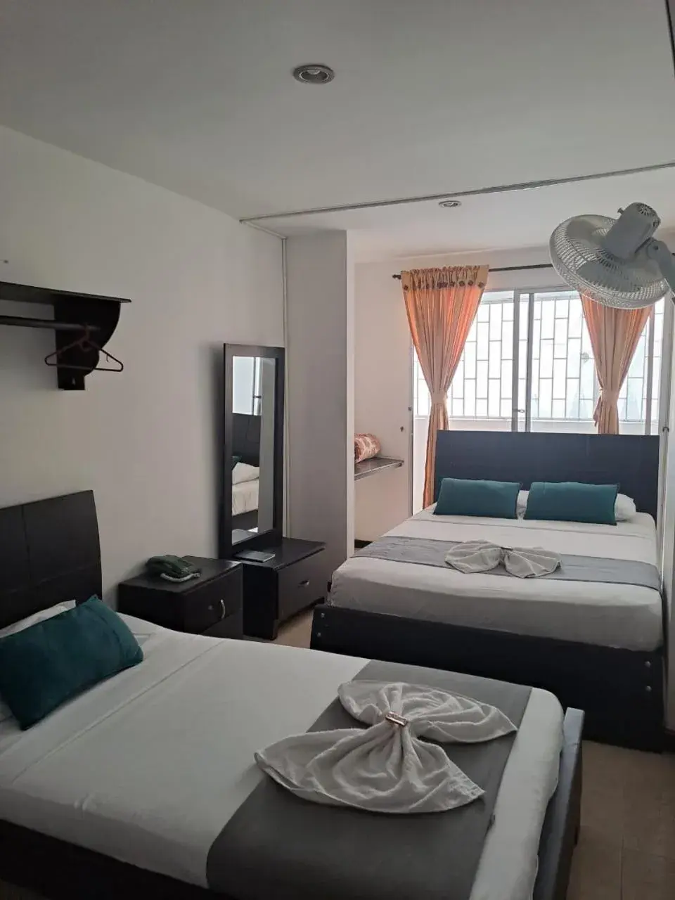 Standard Triple Room in Hotel Bolivariano Standard Triple Room in Hotel Bolivariano