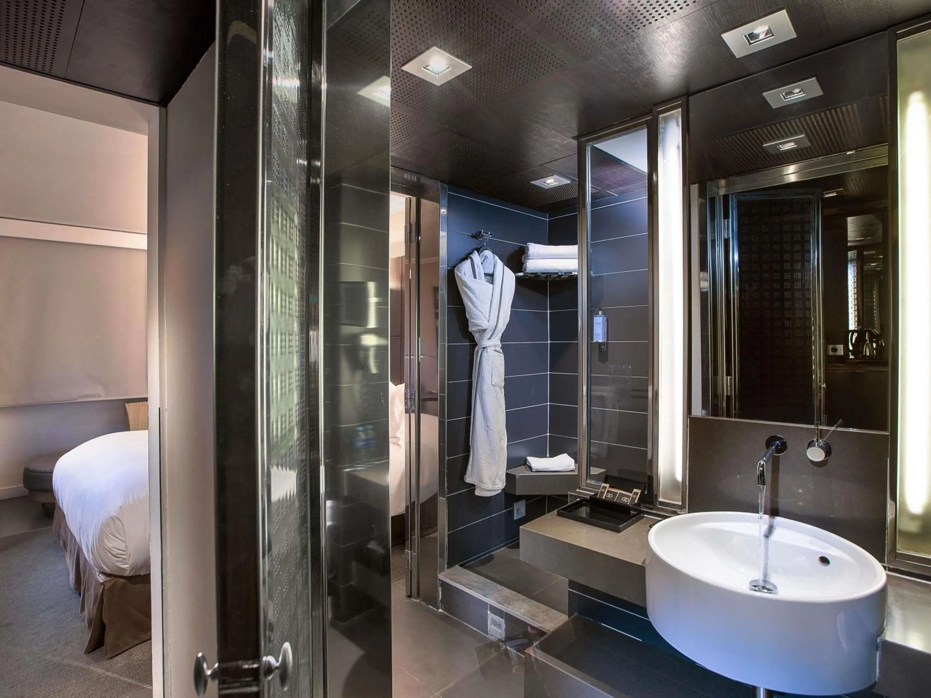 Bedroom in Sofitel Algiers Hamma Garden