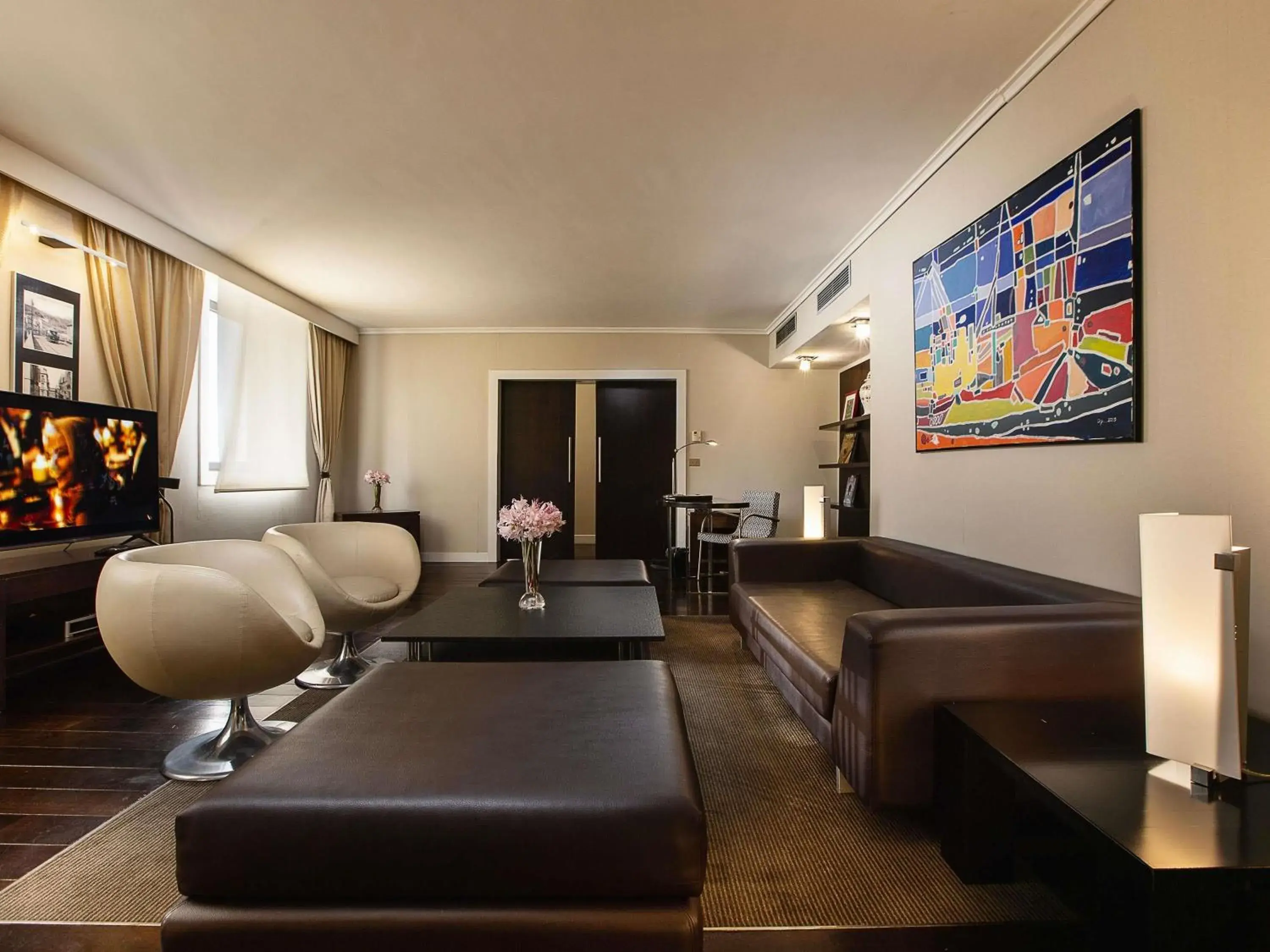 Property building in Sofitel Algiers Hamma Garden Property building in Sofitel Algiers Hamma Garden