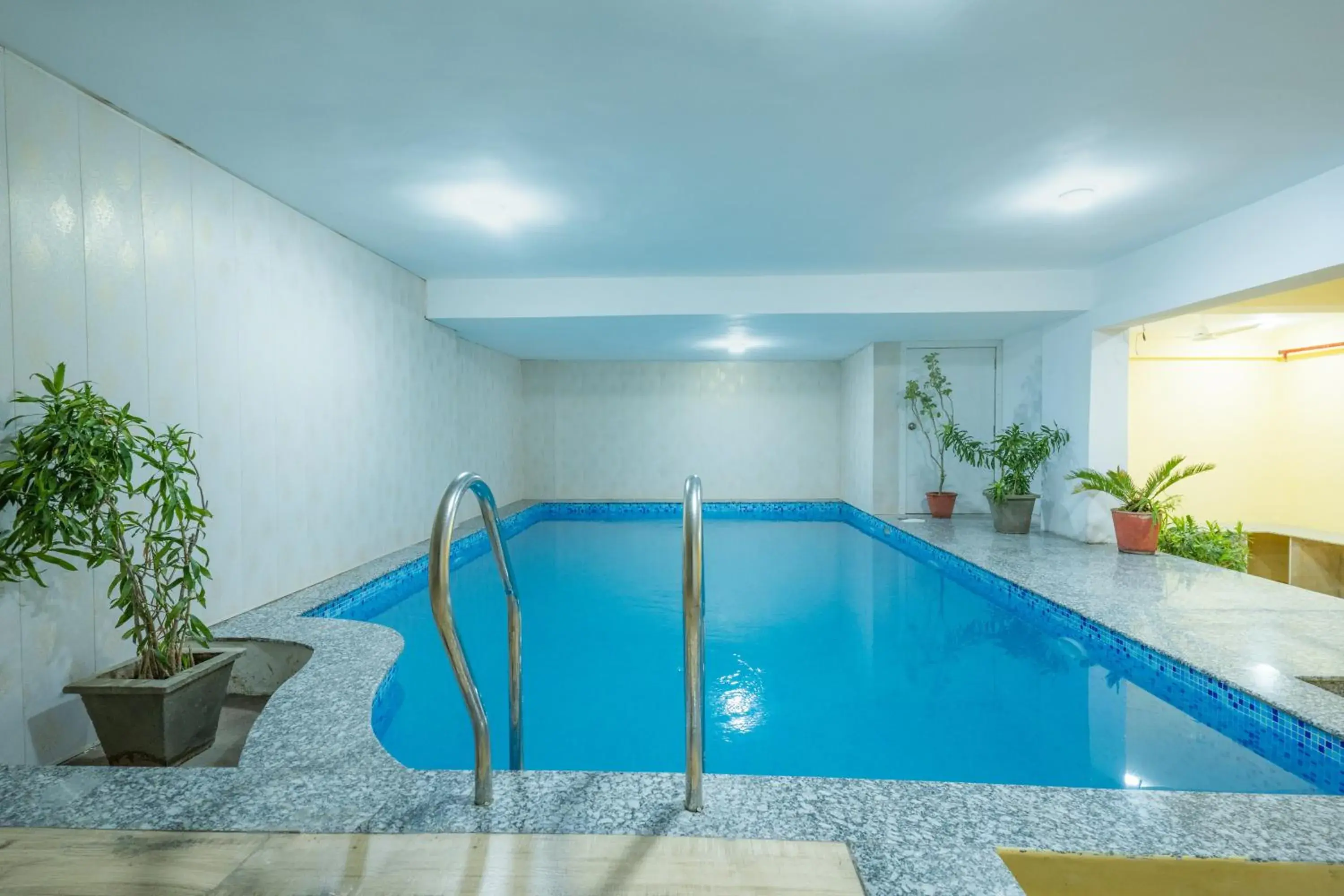 Pool view in Tripli Hotels White Manor Pool view in Tripli Hotels White Manor