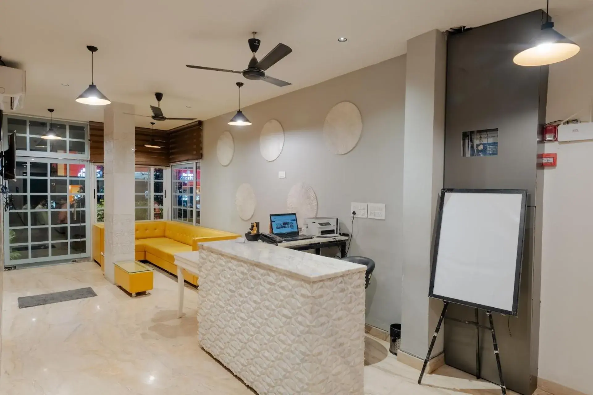 Lobby or reception in Tripli Hotels White Manor Lobby or reception in Tripli Hotels White Manor