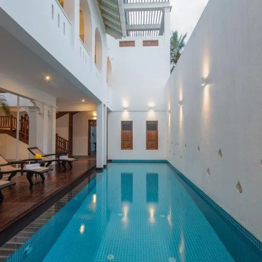 Swimming pool in Taavetti