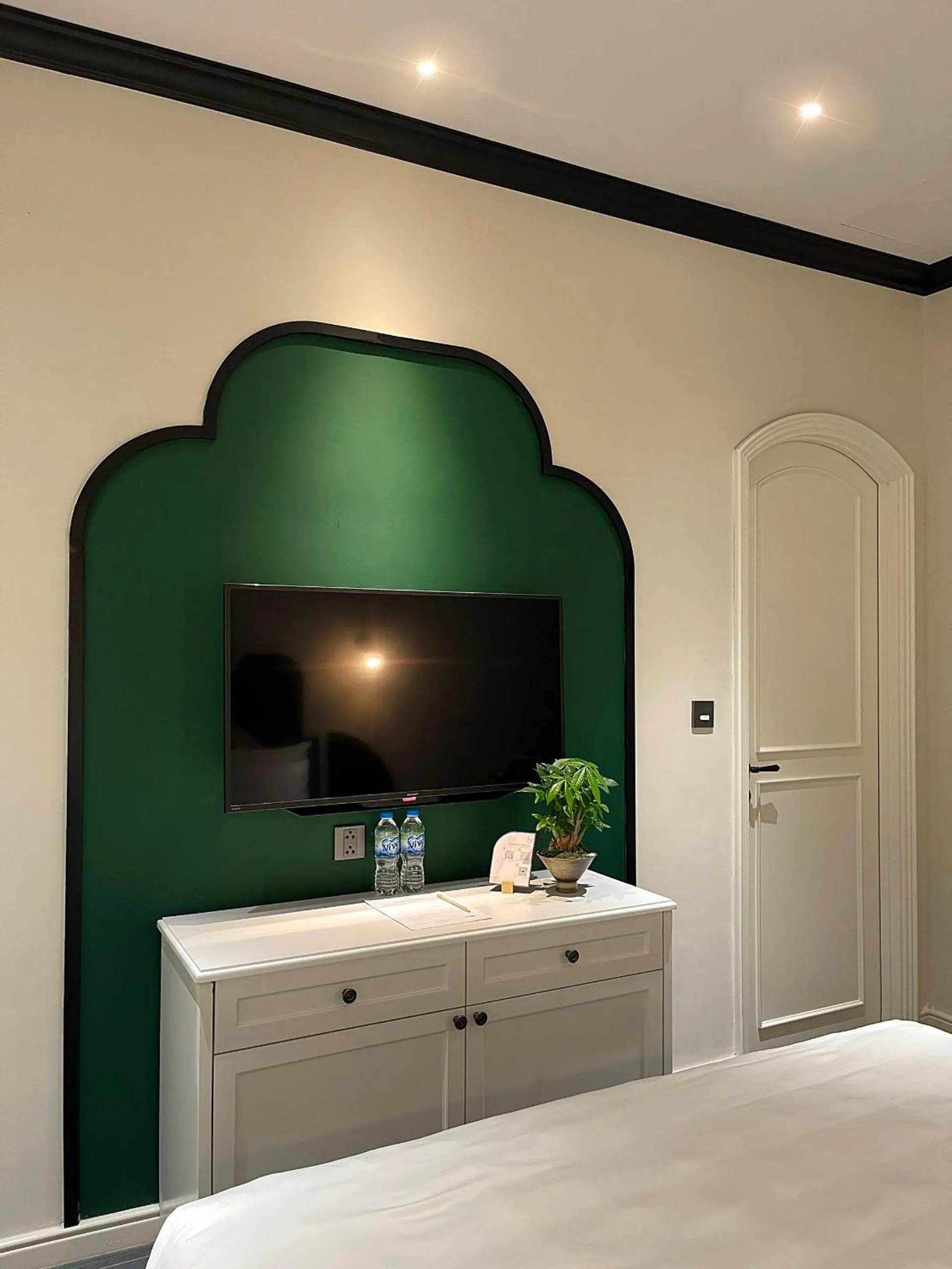 Bed in Le Bonheur Hotel