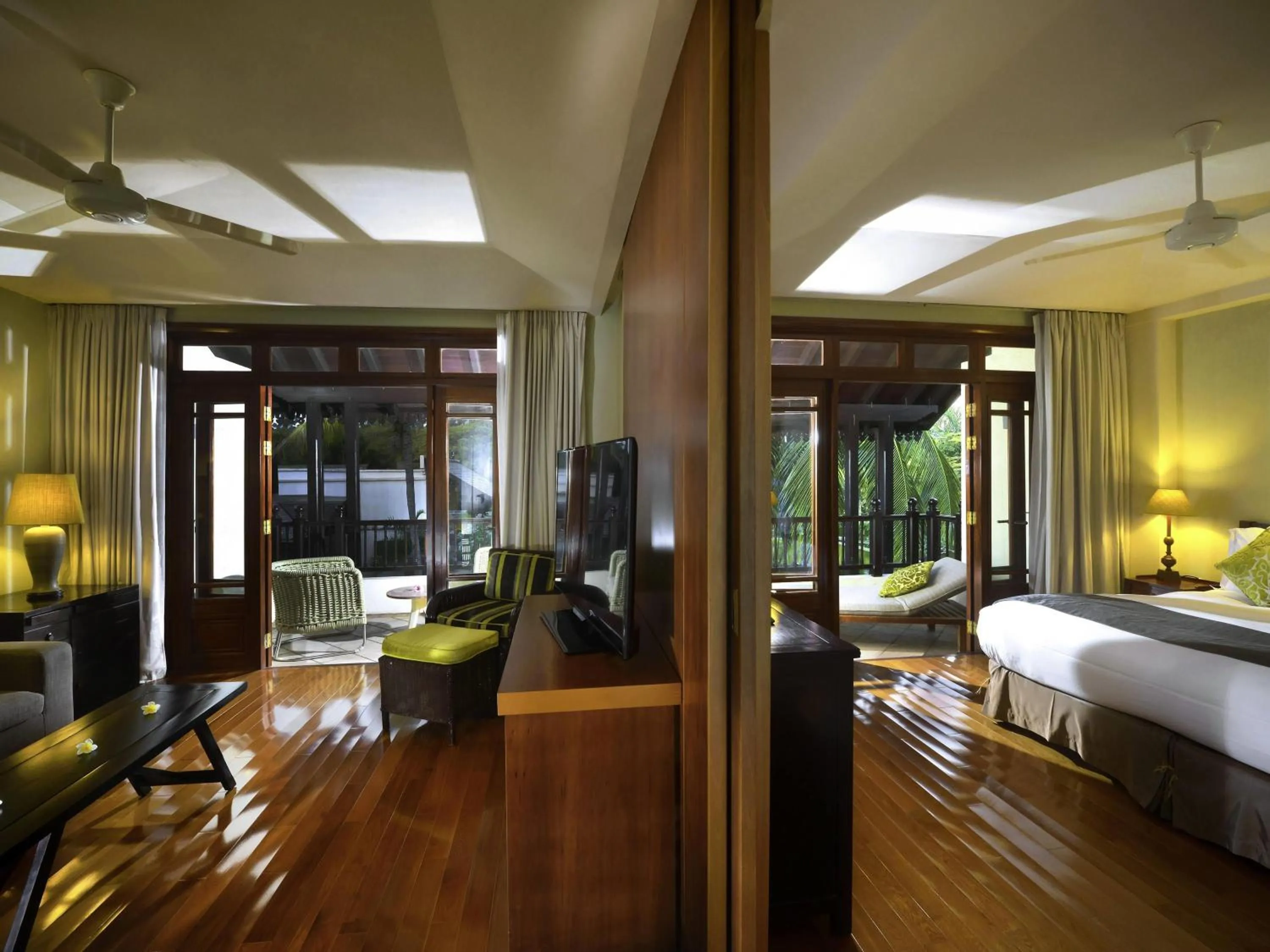 Photo of the whole room, Bed in Sofitel Mauritius L'Imperial Resort & Spa
