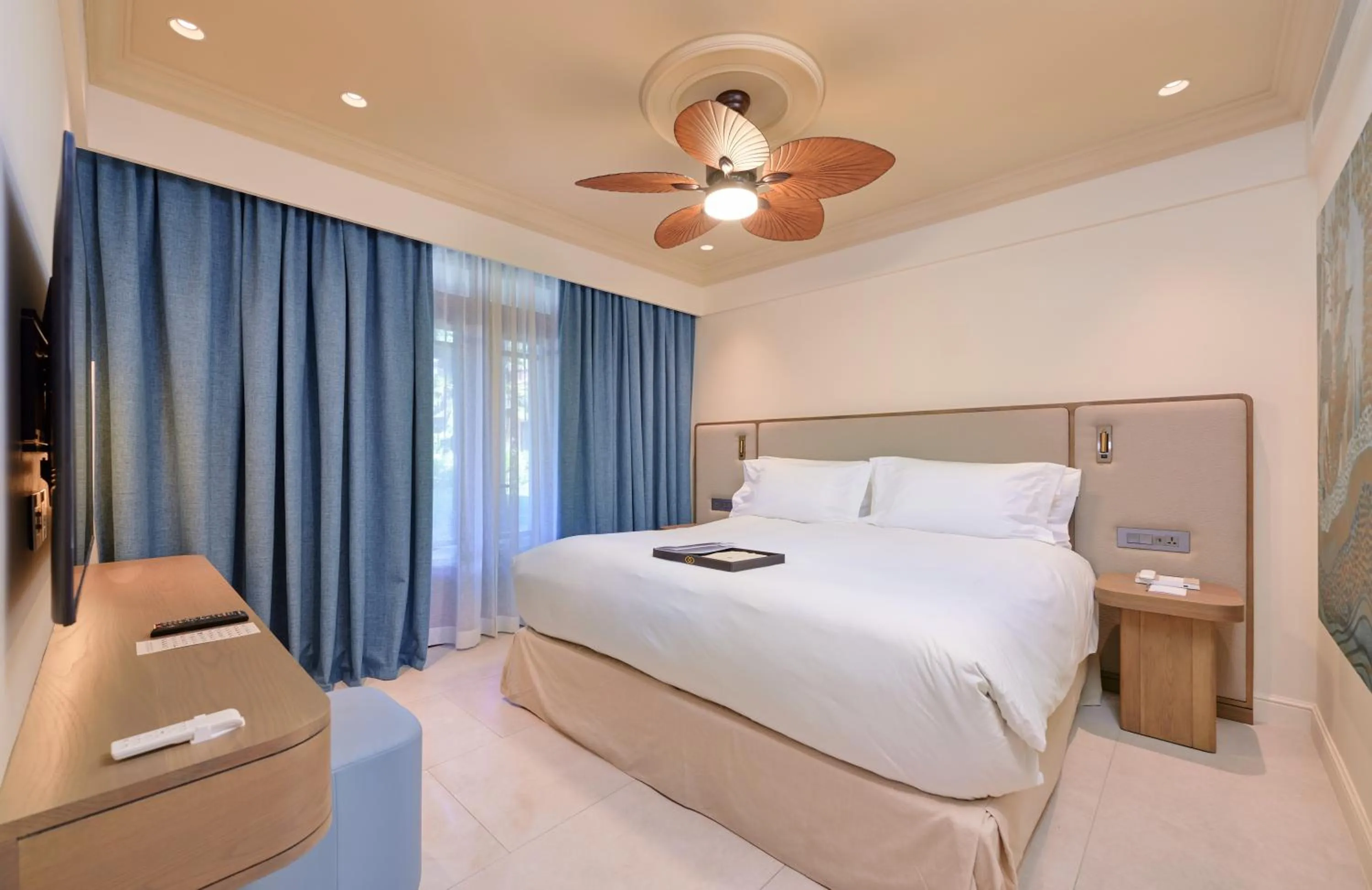 Bedroom, Bed in Sofitel Mauritius L'Imperial Resort & Spa