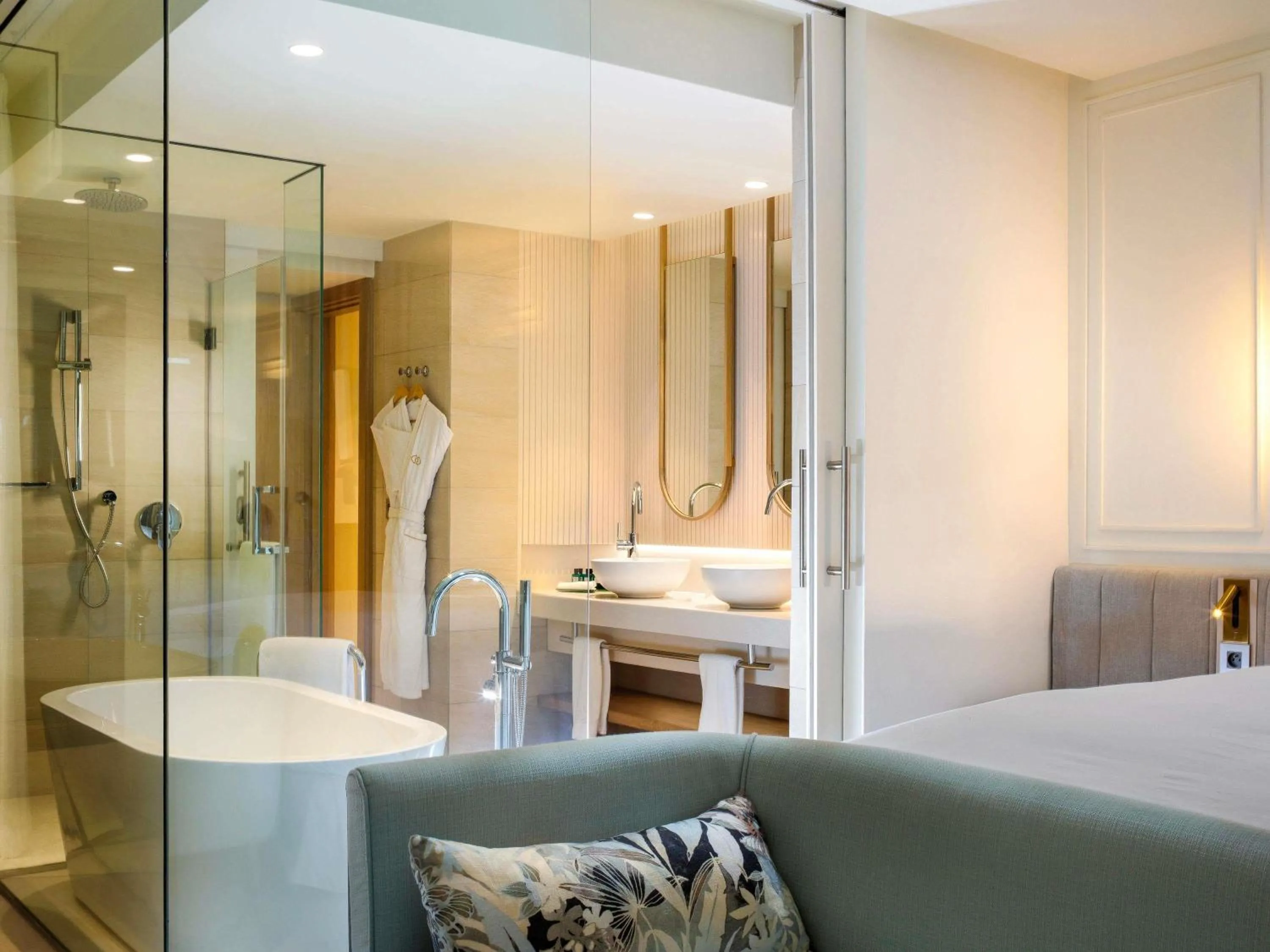 Bedroom, Bed in Sofitel Mauritius L'Imperial Resort & Spa