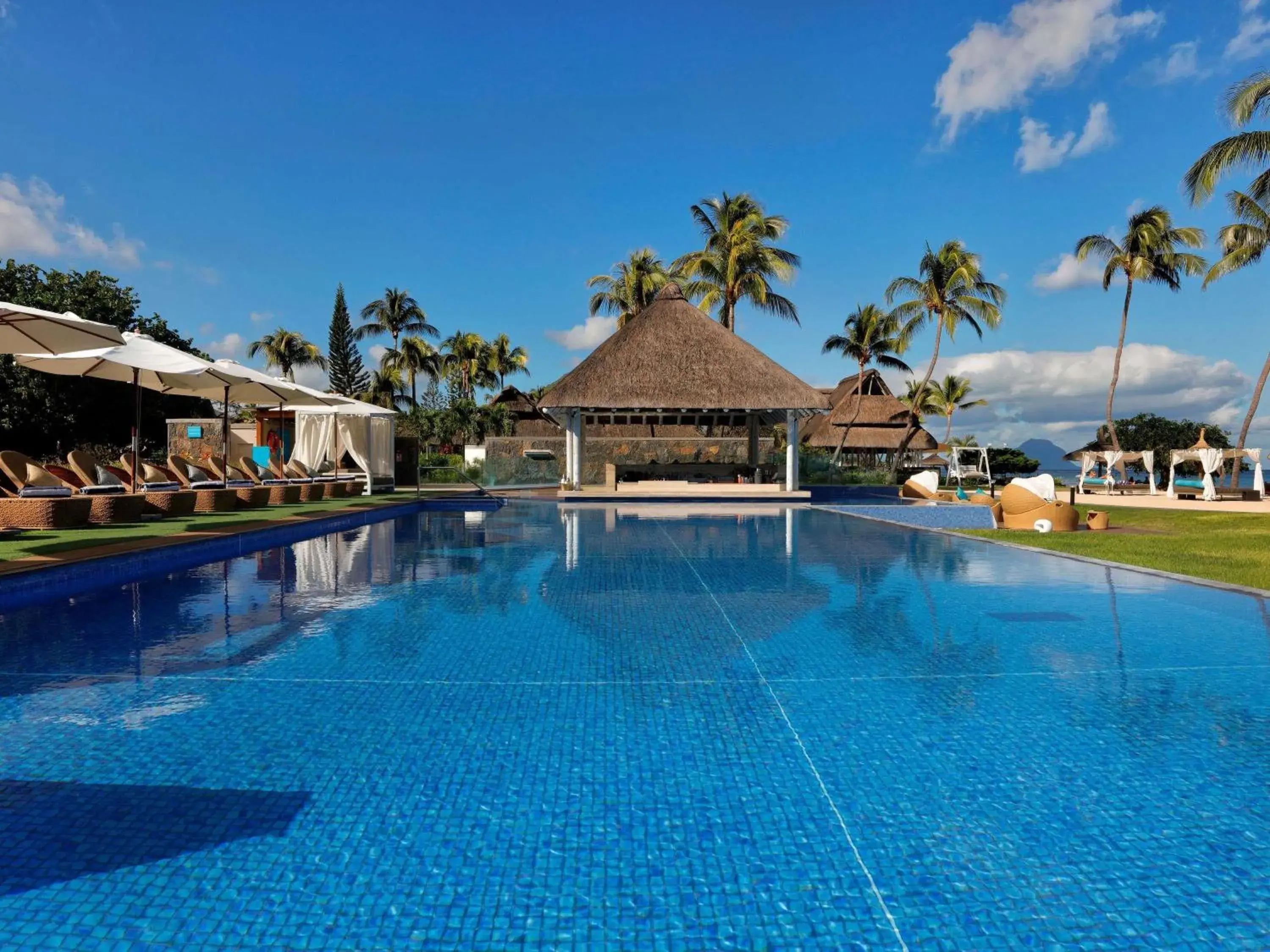 Lounge or bar in Sofitel Mauritius L'Imperial Resort & Spa Lounge or bar in Sofitel Mauritius L'Imperial Resort & Spa