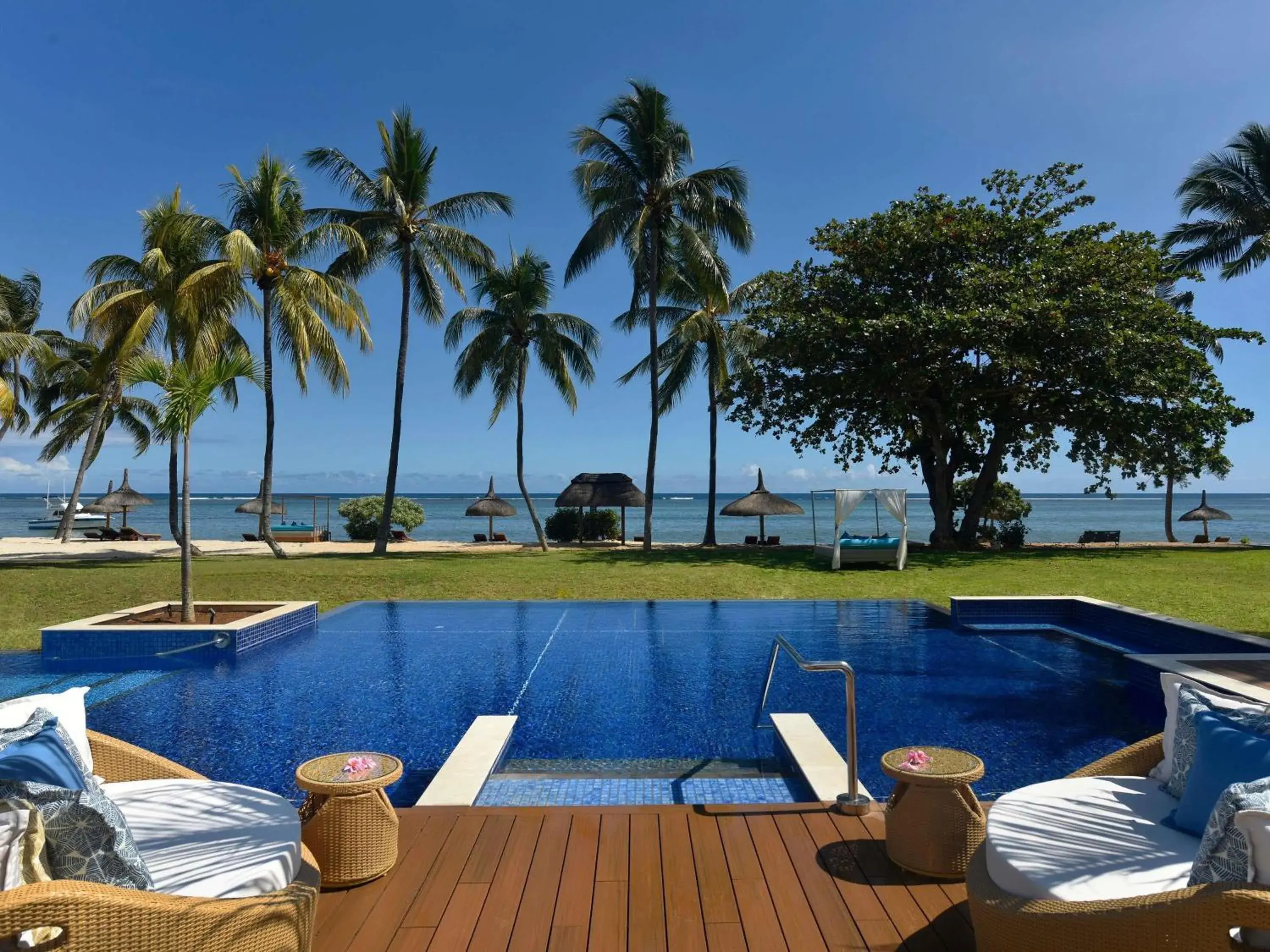 Pool view in Sofitel Mauritius L'Imperial Resort & Spa Pool view in Sofitel Mauritius L'Imperial Resort & Spa