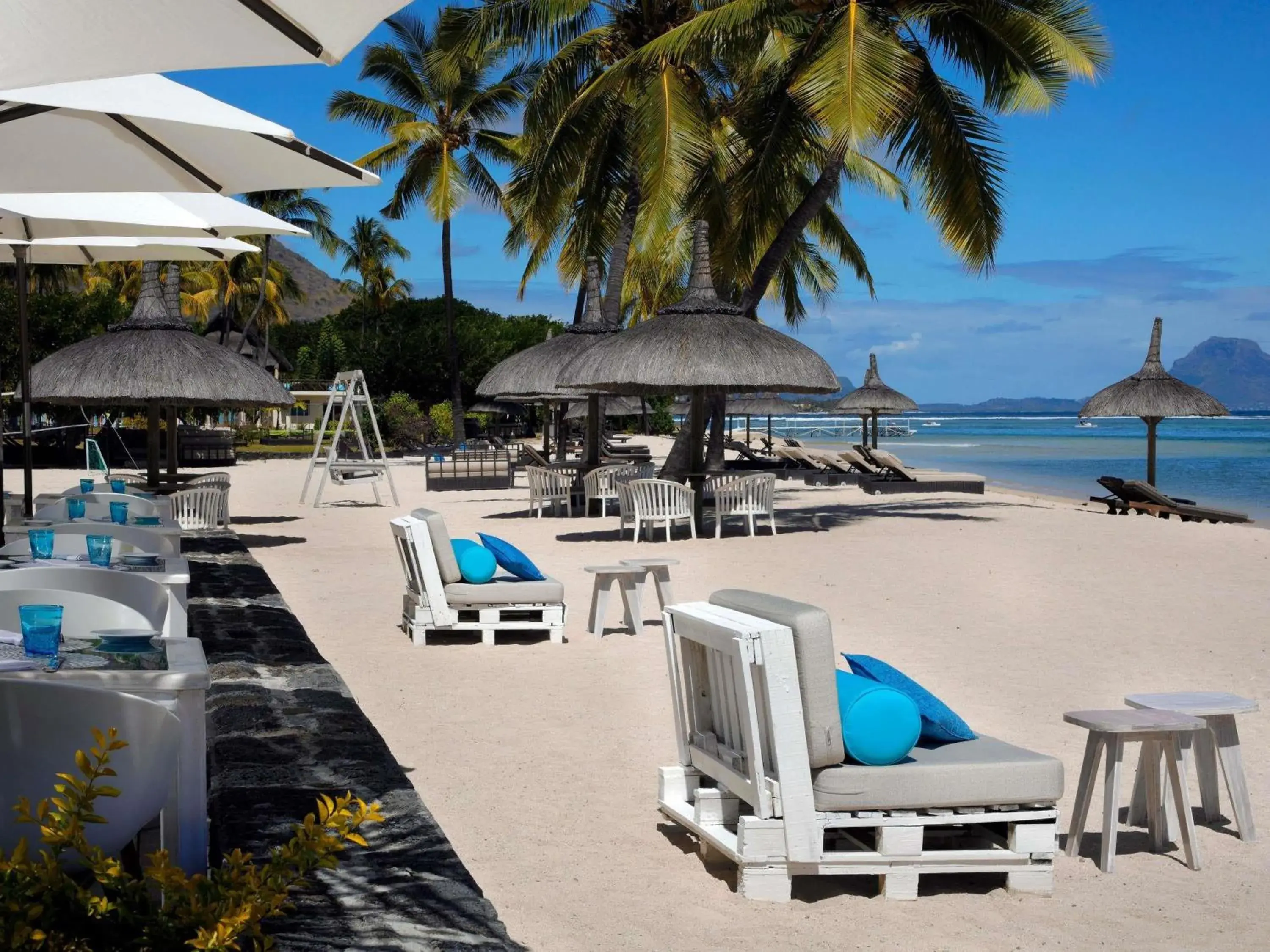 Lounge or bar in Sofitel Mauritius L'Imperial Resort & Spa Lounge or bar in Sofitel Mauritius L'Imperial Resort & Spa