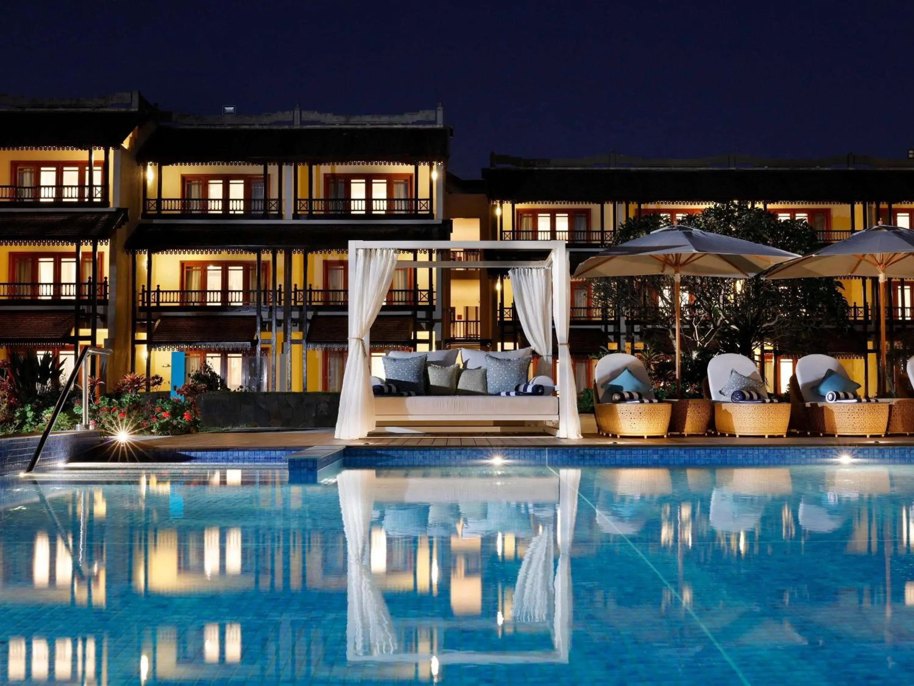 Pool view in Sofitel Mauritius L'Imperial Resort & Spa Pool view in Sofitel Mauritius L'Imperial Resort & Spa