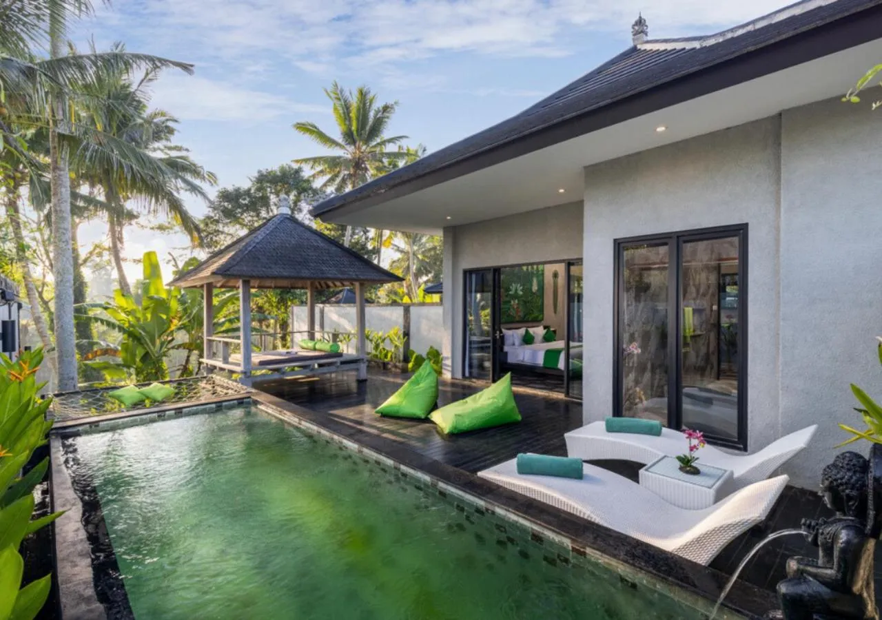 Garden in Capung Asri Eco Luxury Resort with Private Pool Villas