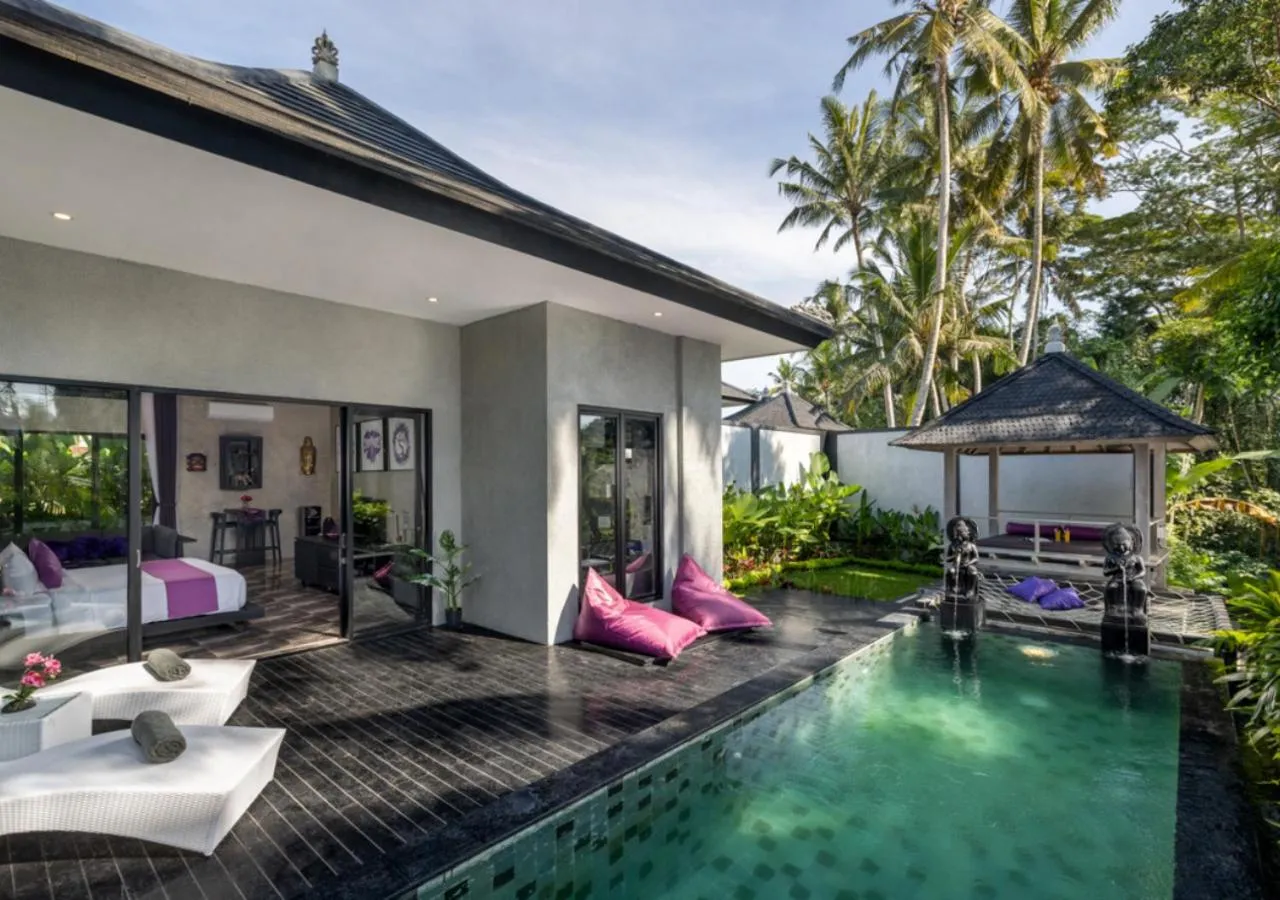 Garden in Capung Asri Eco Luxury Resort with Private Pool Villas