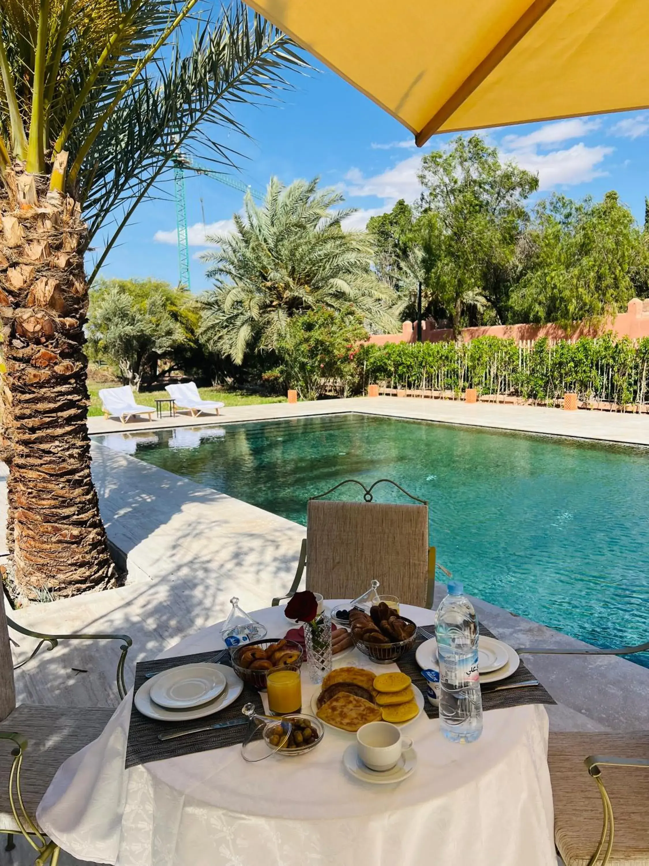 Swimming pool in Pavillon du Golf -Palmeraie suites