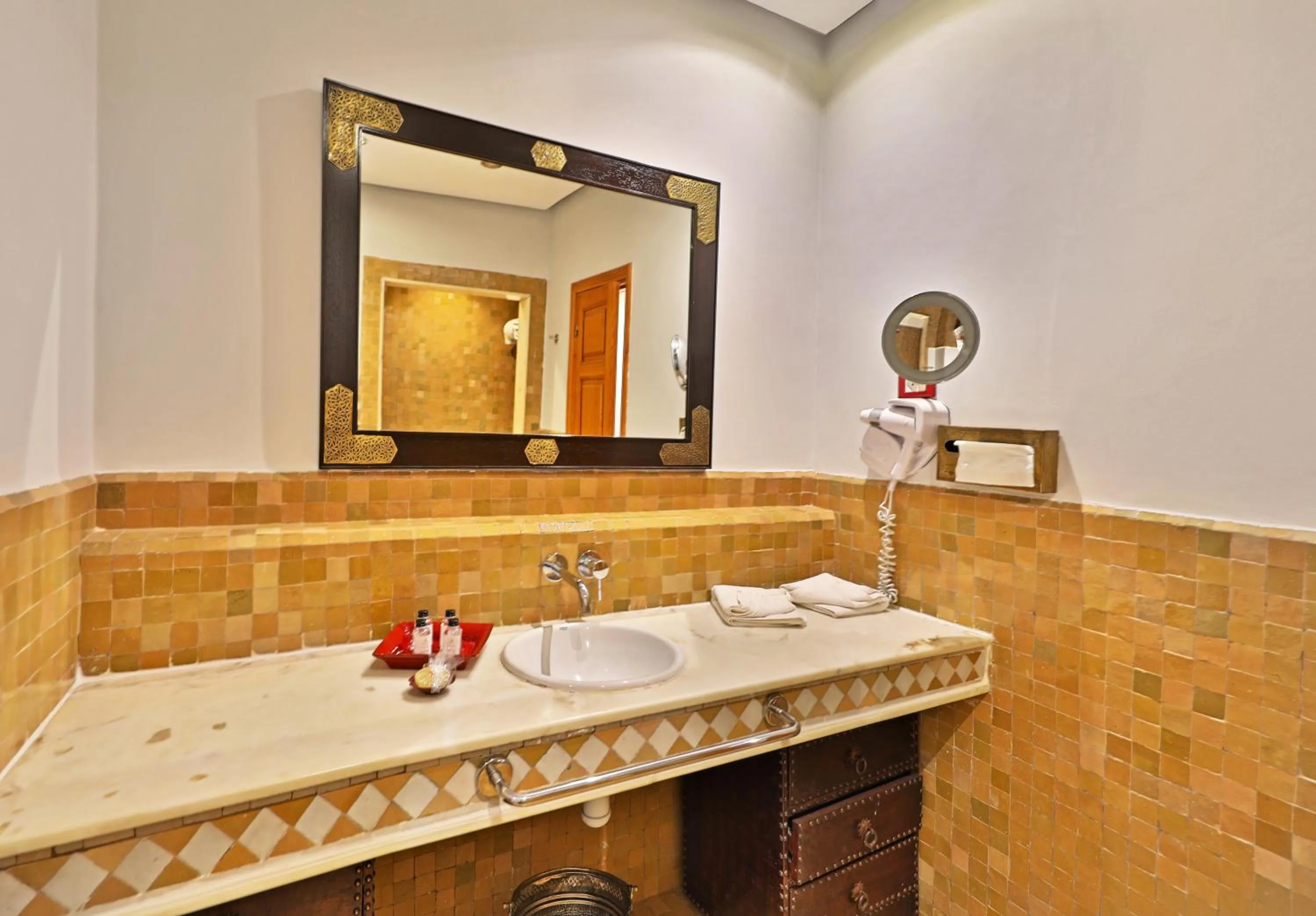 Bathroom in Pavillon du Golf - Palmeraie suites