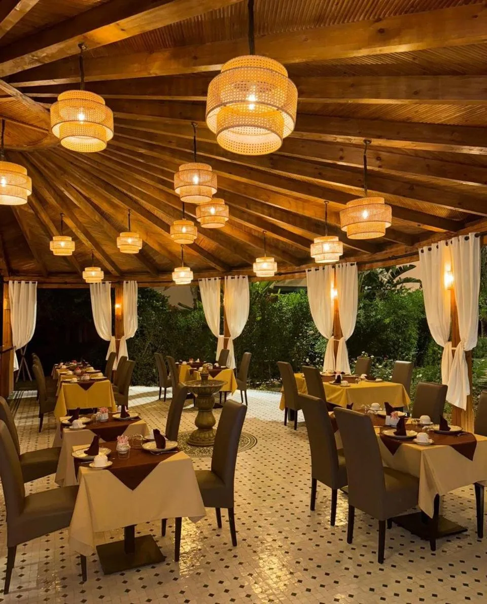 Restaurant/places to eat in Pavillon du Golf - Palmeraie suites