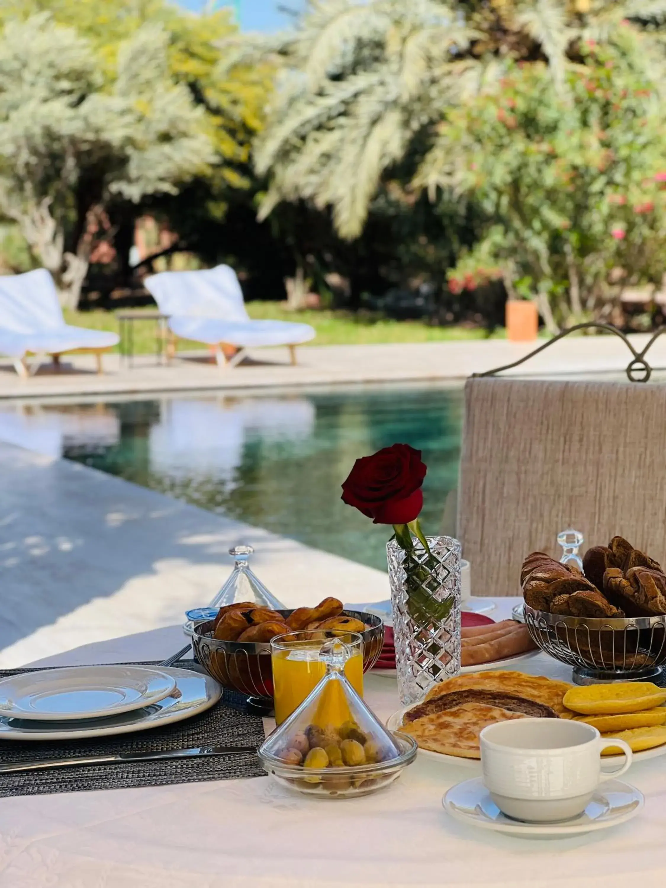 Swimming Pool in Pavillon du Golf -Palmeraie suites