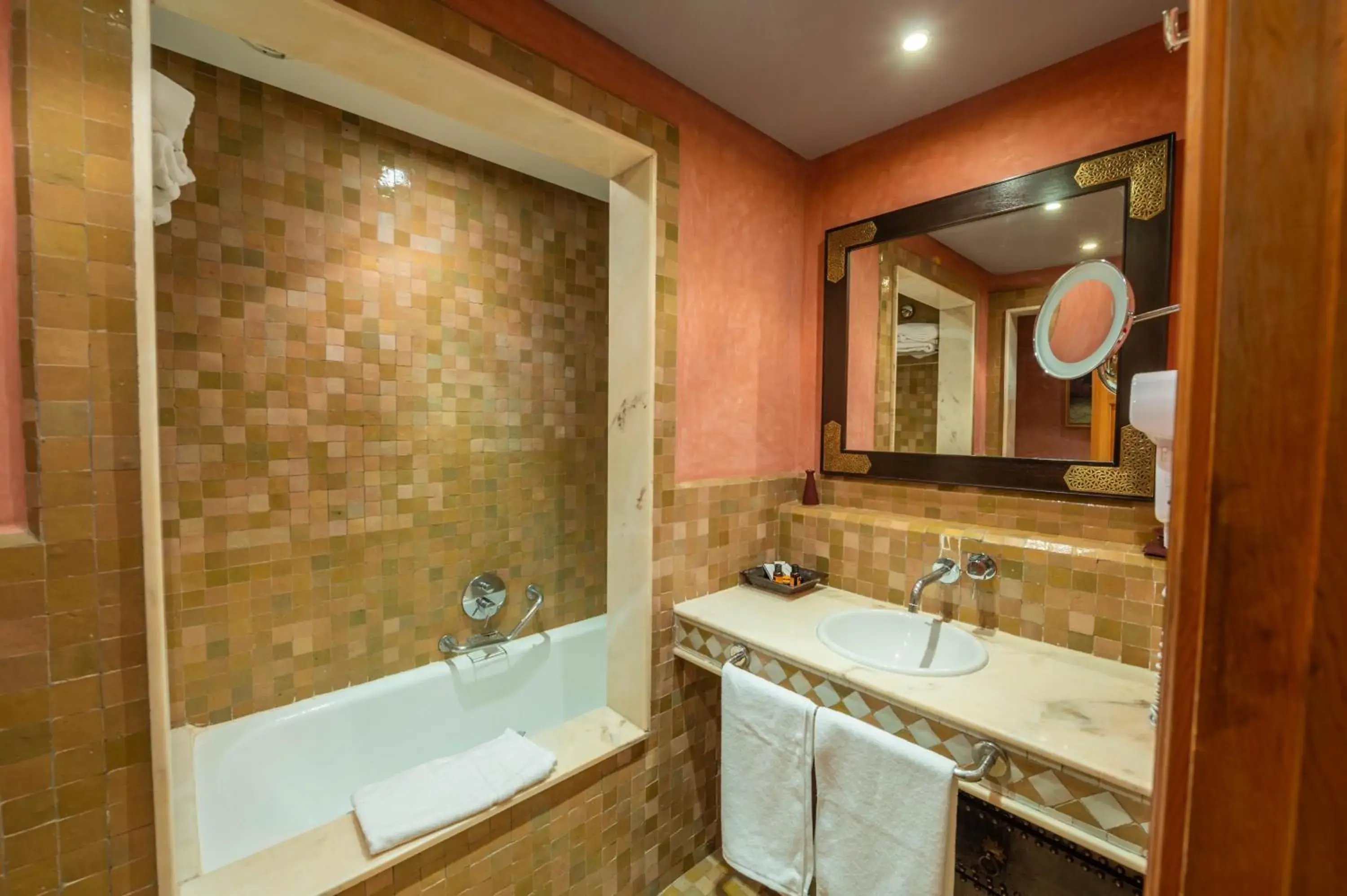 Bathroom in Pavillon du Golf -Palmeraie suites