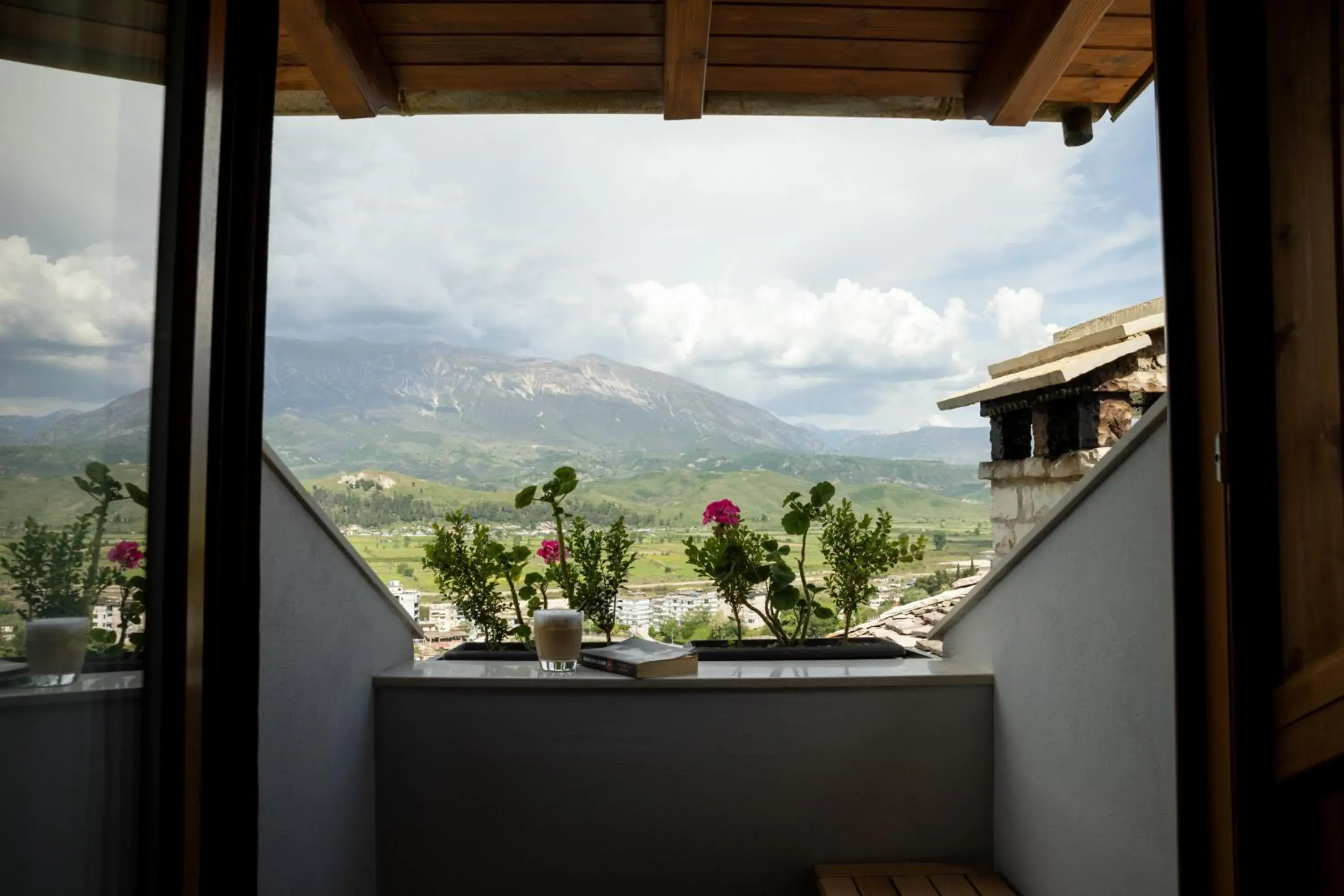 Superior King Room in The Stone Sky Hotel Superior King Room in The Stone Sky Hotel