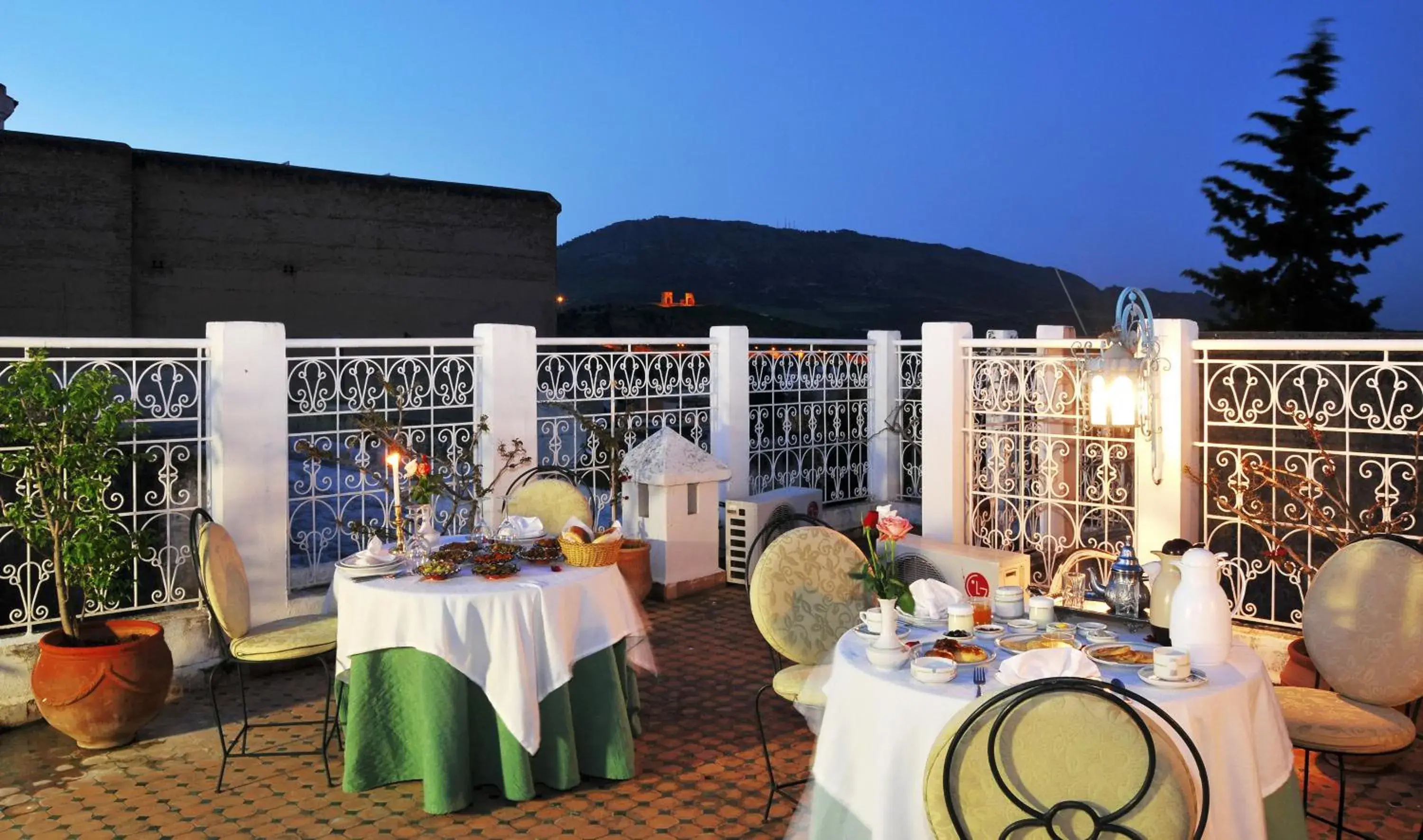 Restaurant/places to eat in Riad Myra Restaurant/places to eat in Riad Myra