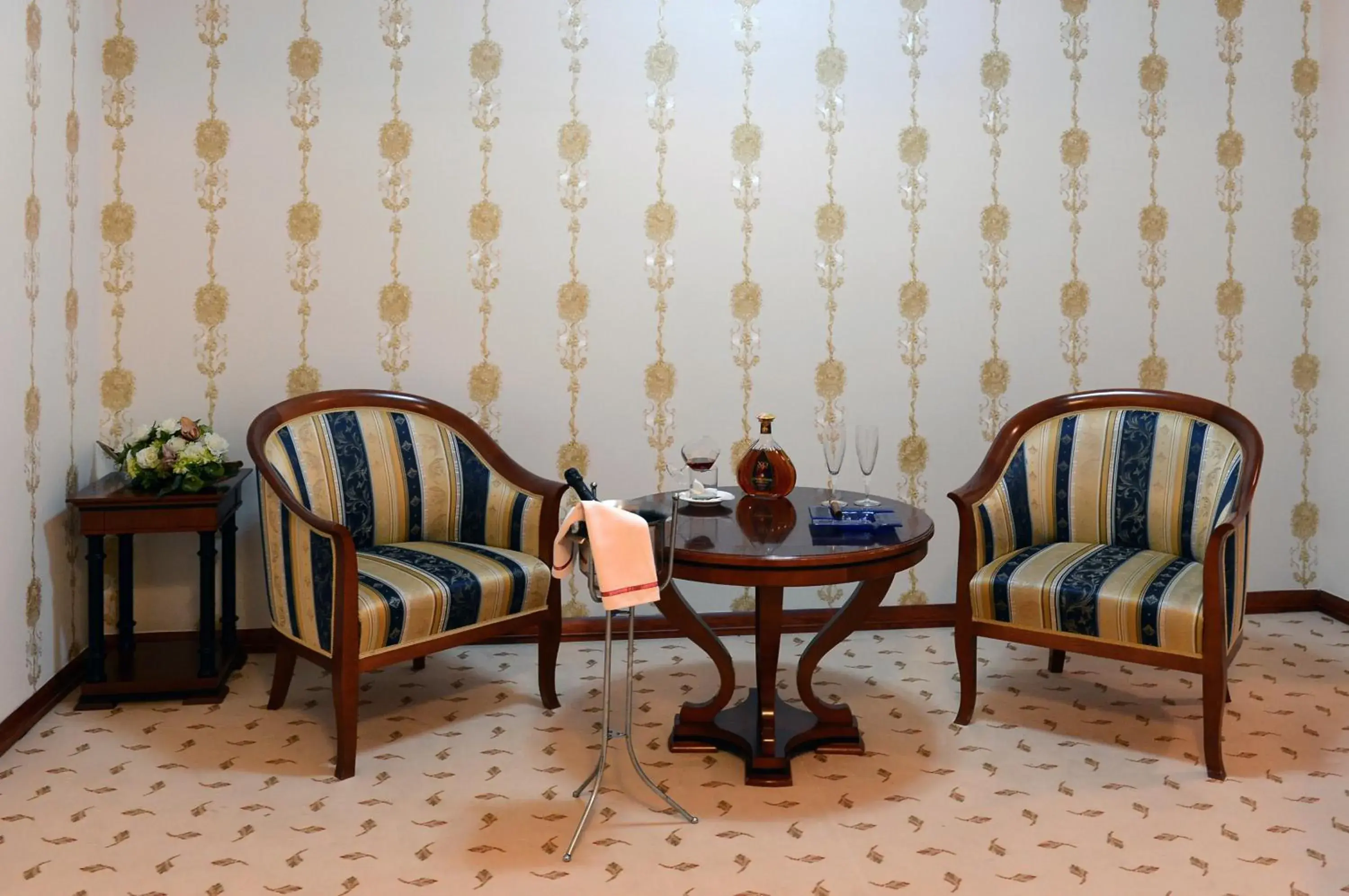 Lounge or bar in Hotel Orasac Lounge or bar in Hotel Orasac