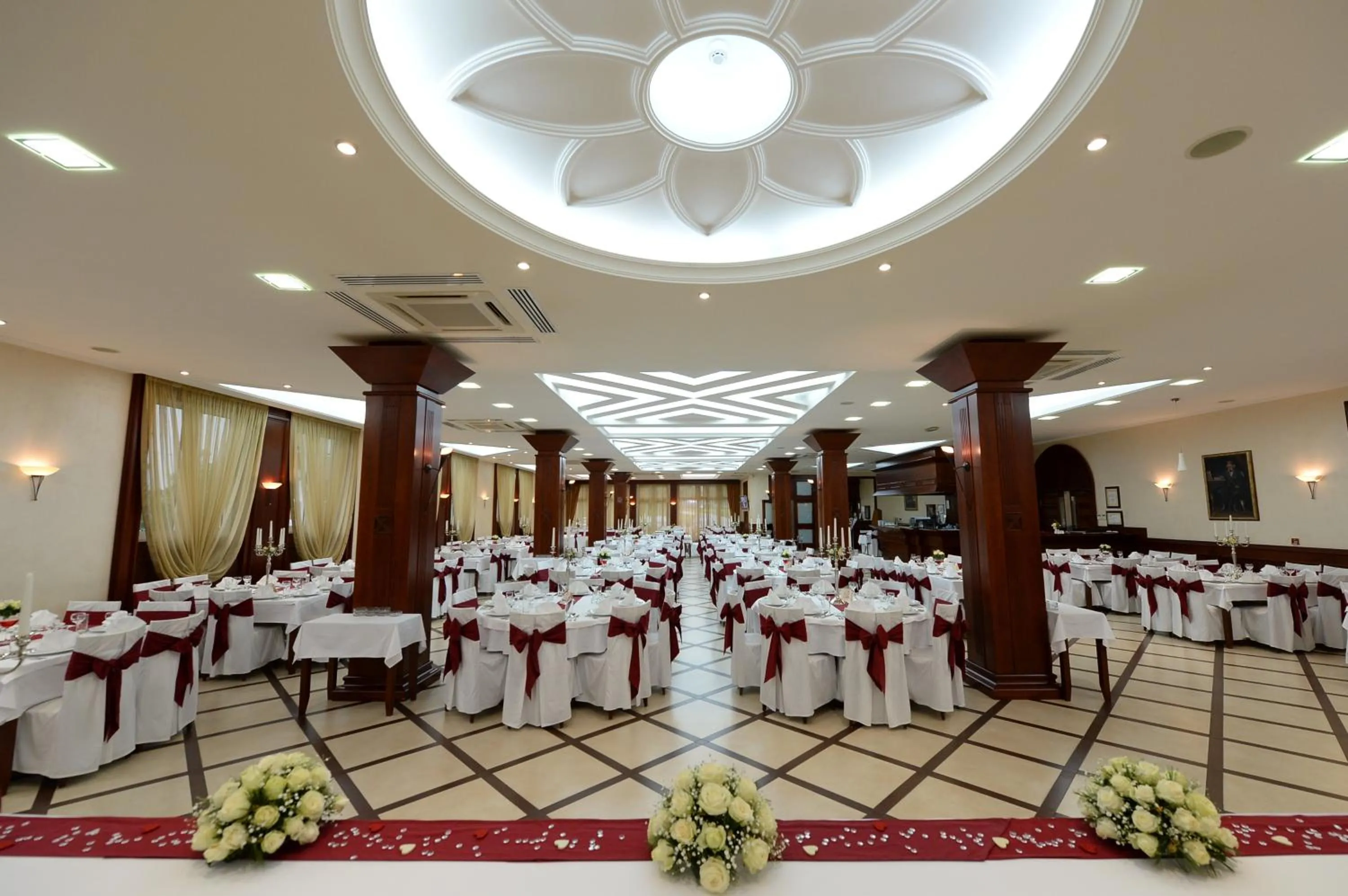 Restaurant/places to eat in Hotel Orasac