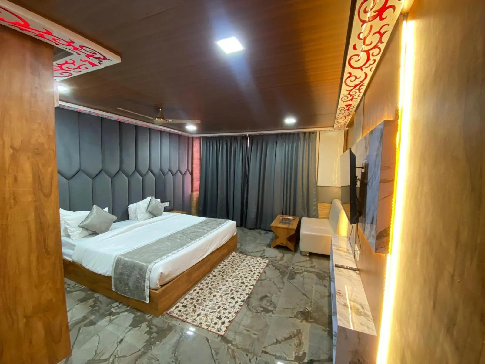 Bed in Rich Grand Hotel