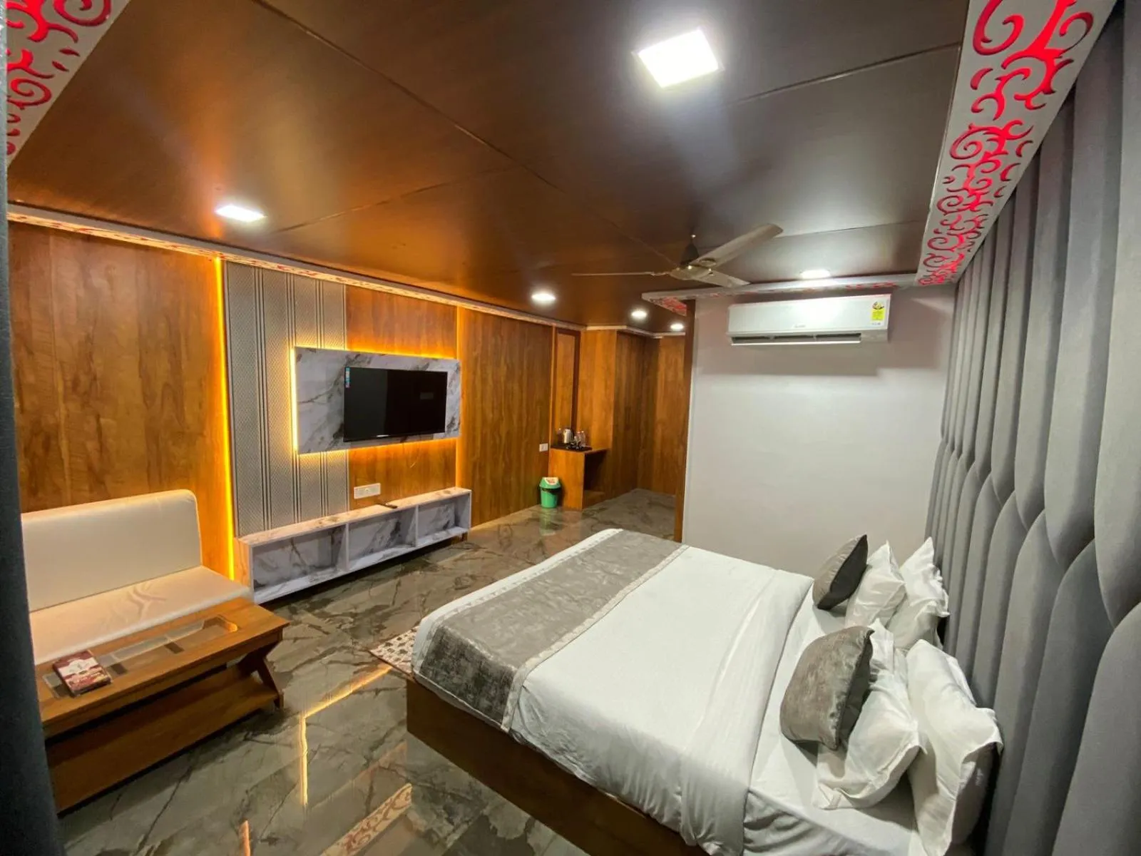 Bed in Rich Grand Hotel