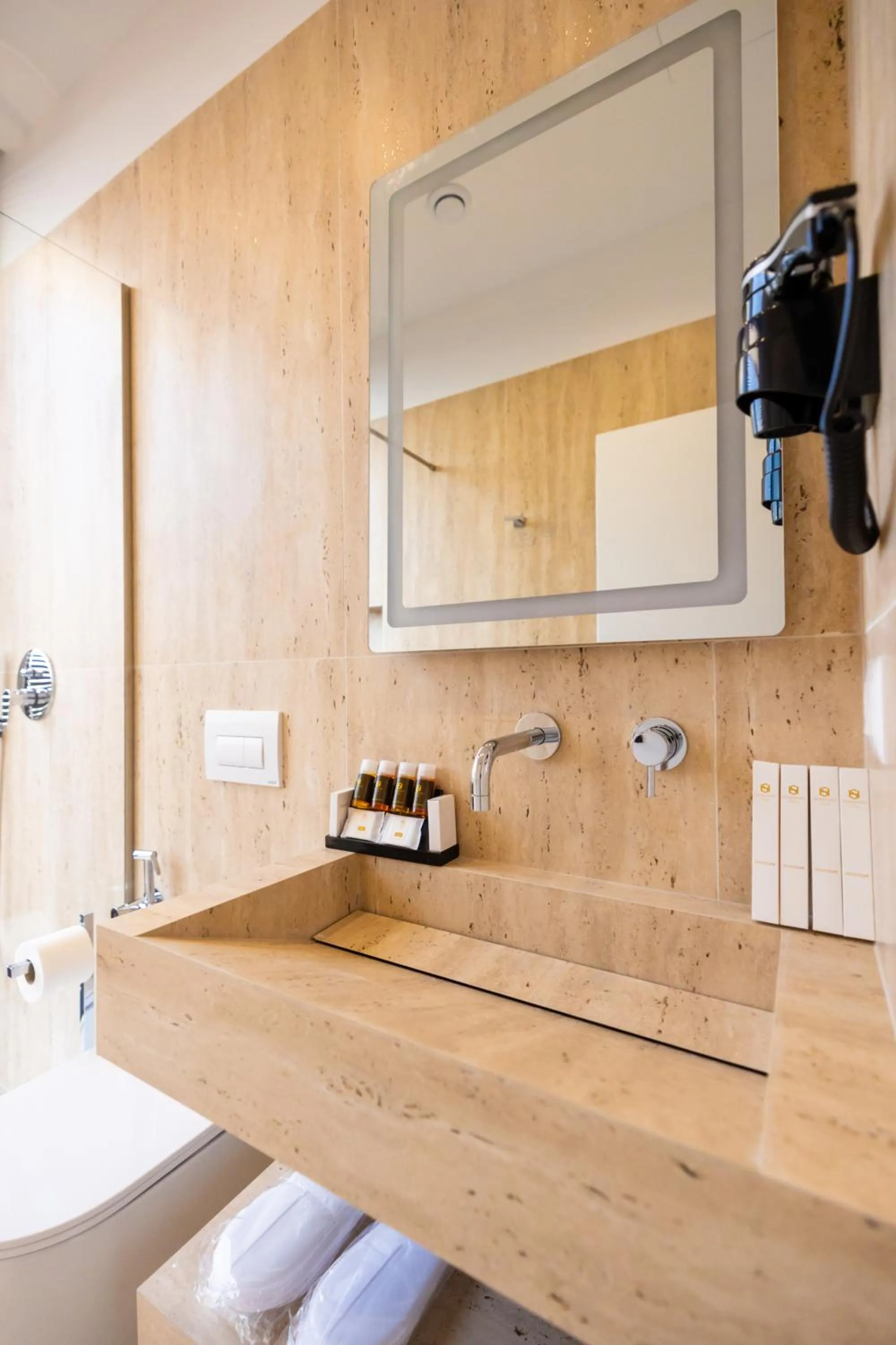 Shower in Sea & Sand Hotel